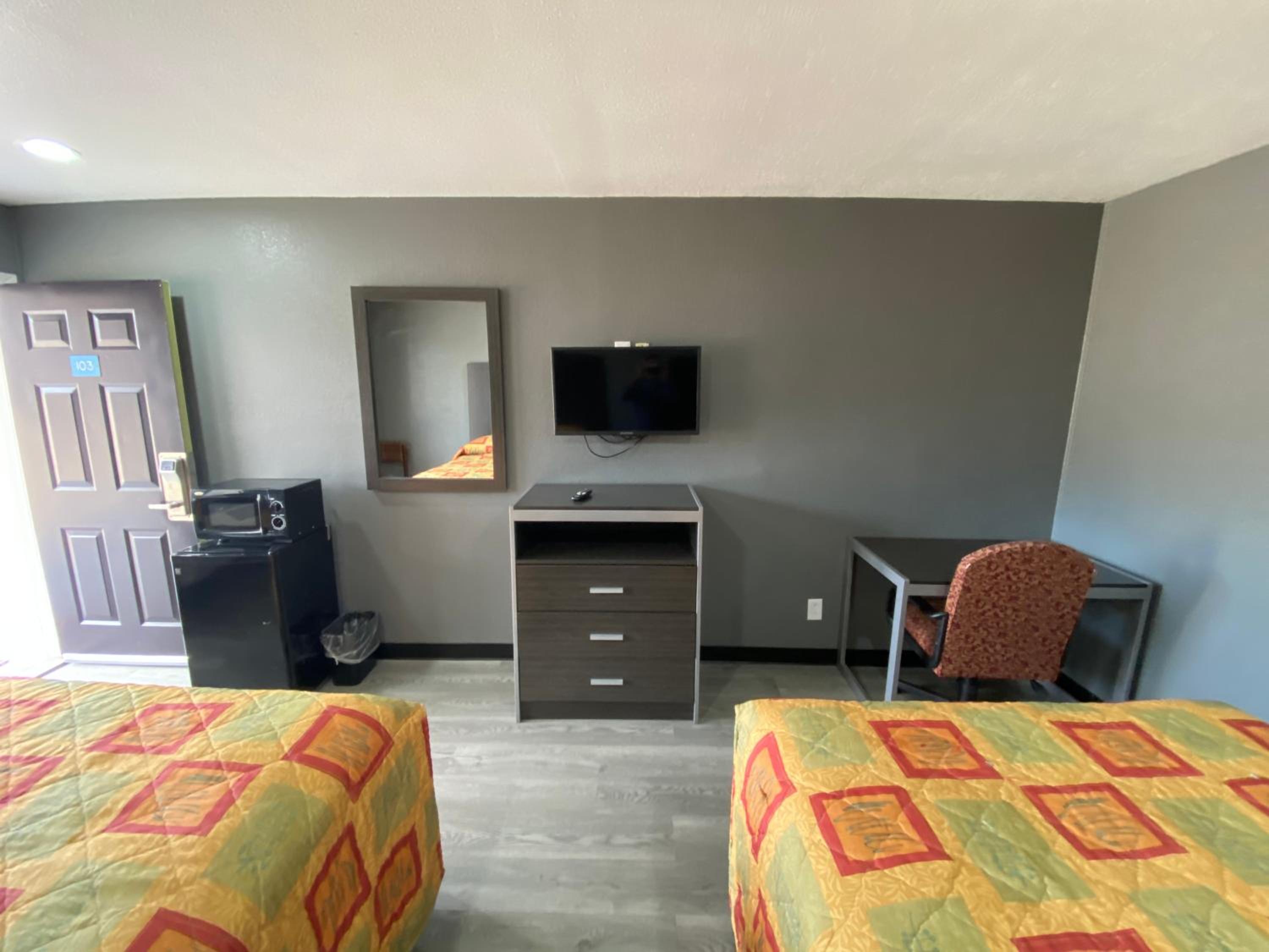 Double Room - Smoking - Photo 1