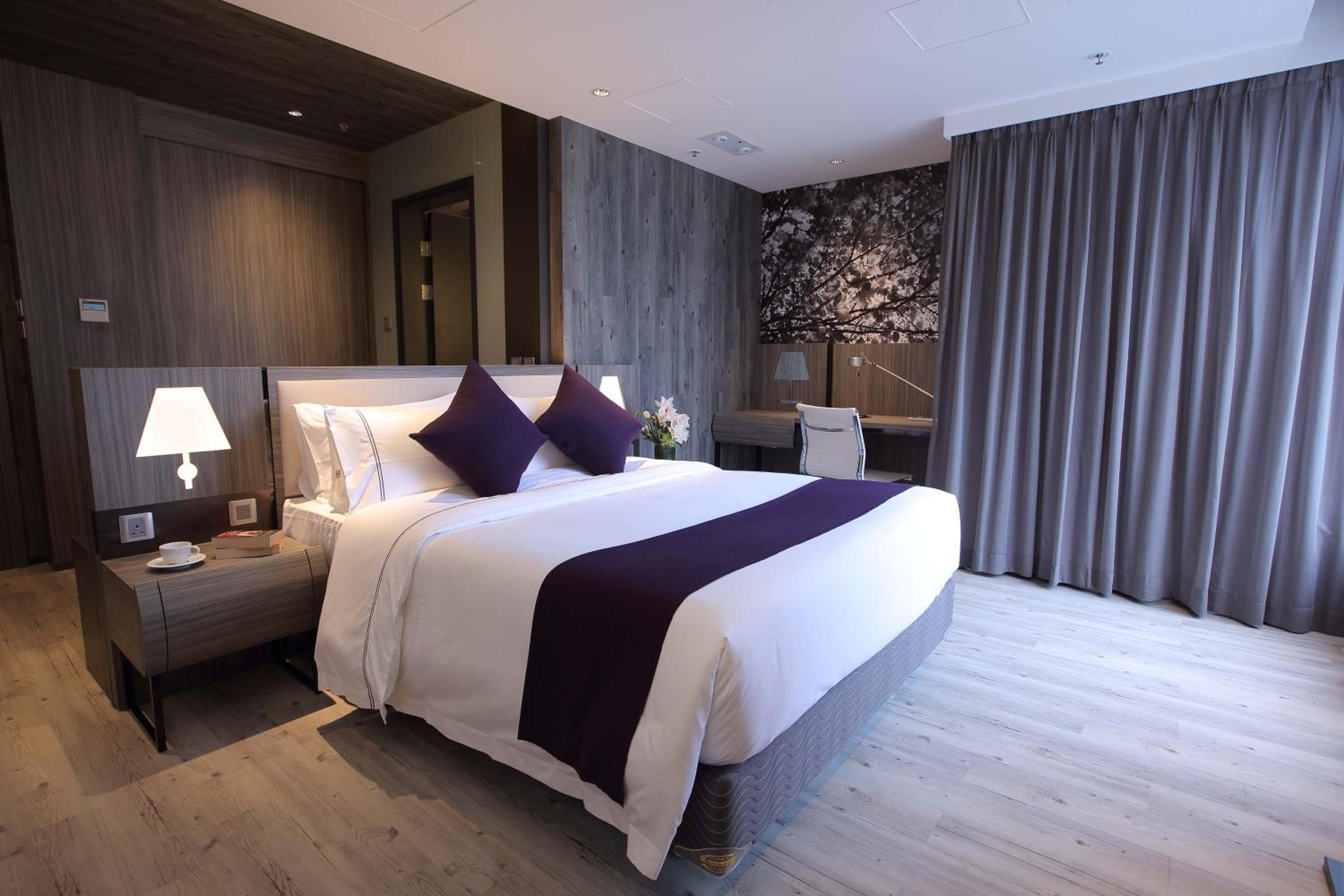 Executive Queen Room