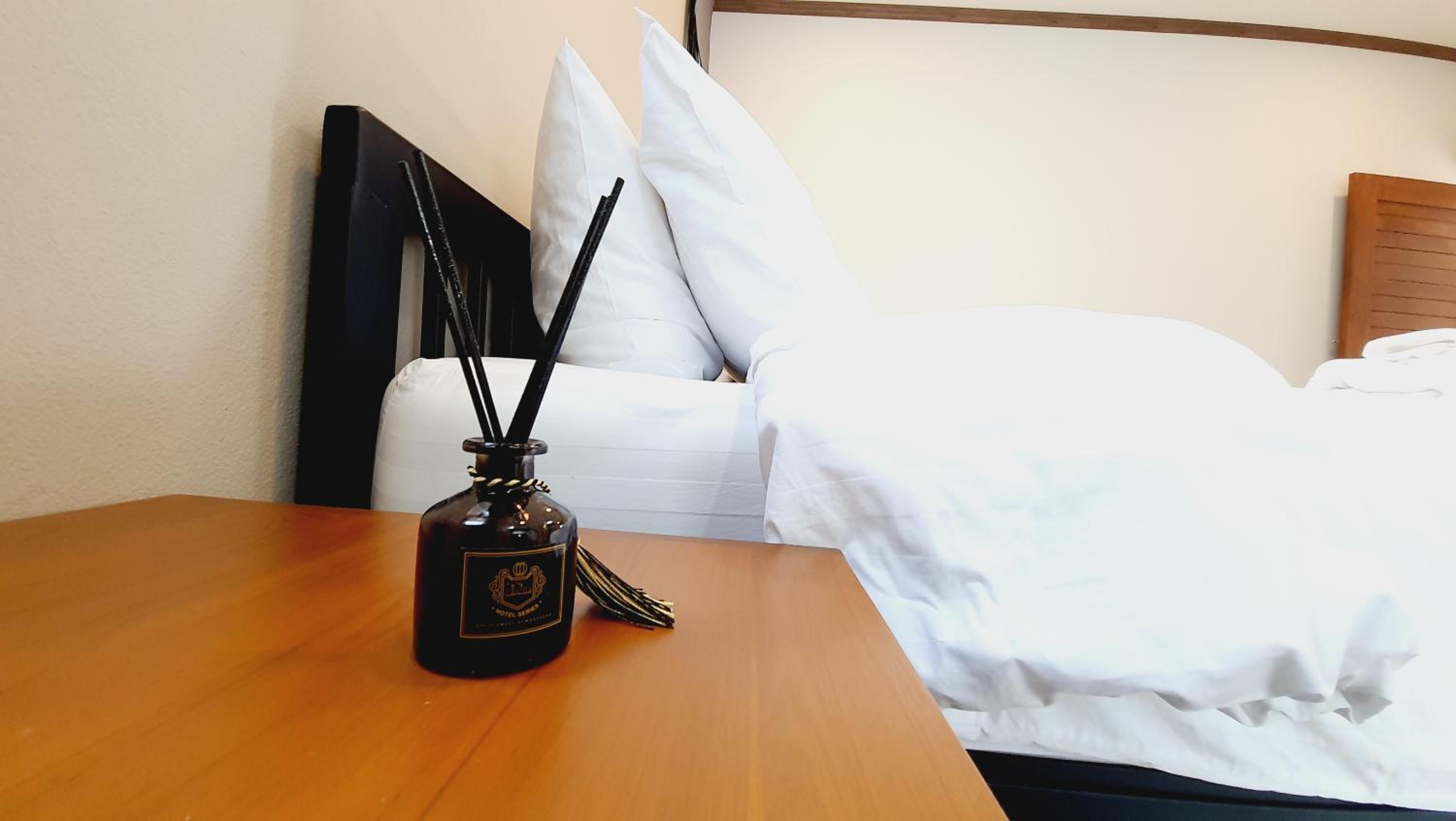 Large Double Room - Photo 2