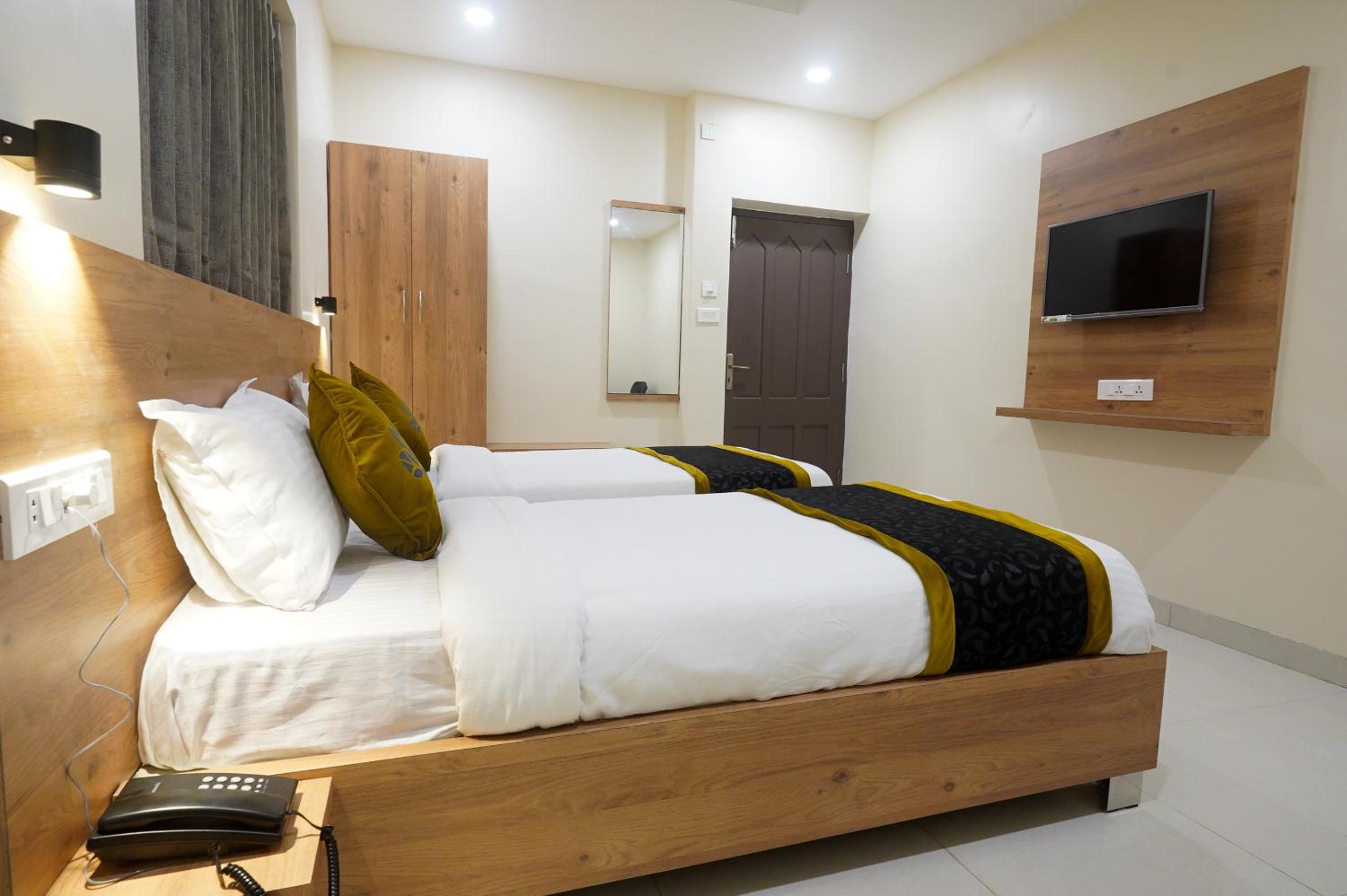 Deluxe Double or Twin Room, photo 7