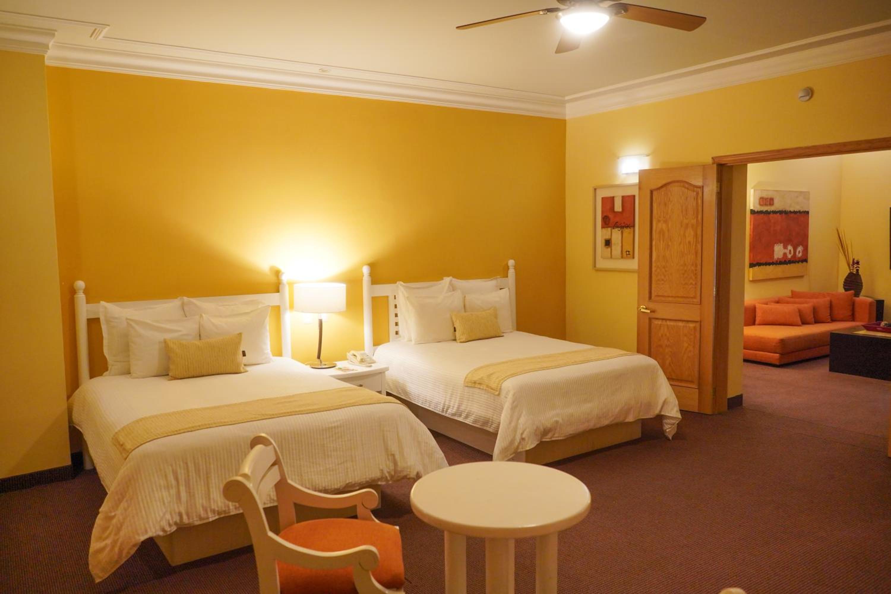 Executive Suite - Photo 1
