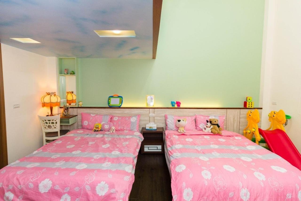 Quadruple Room with Private Bathroom photo 3