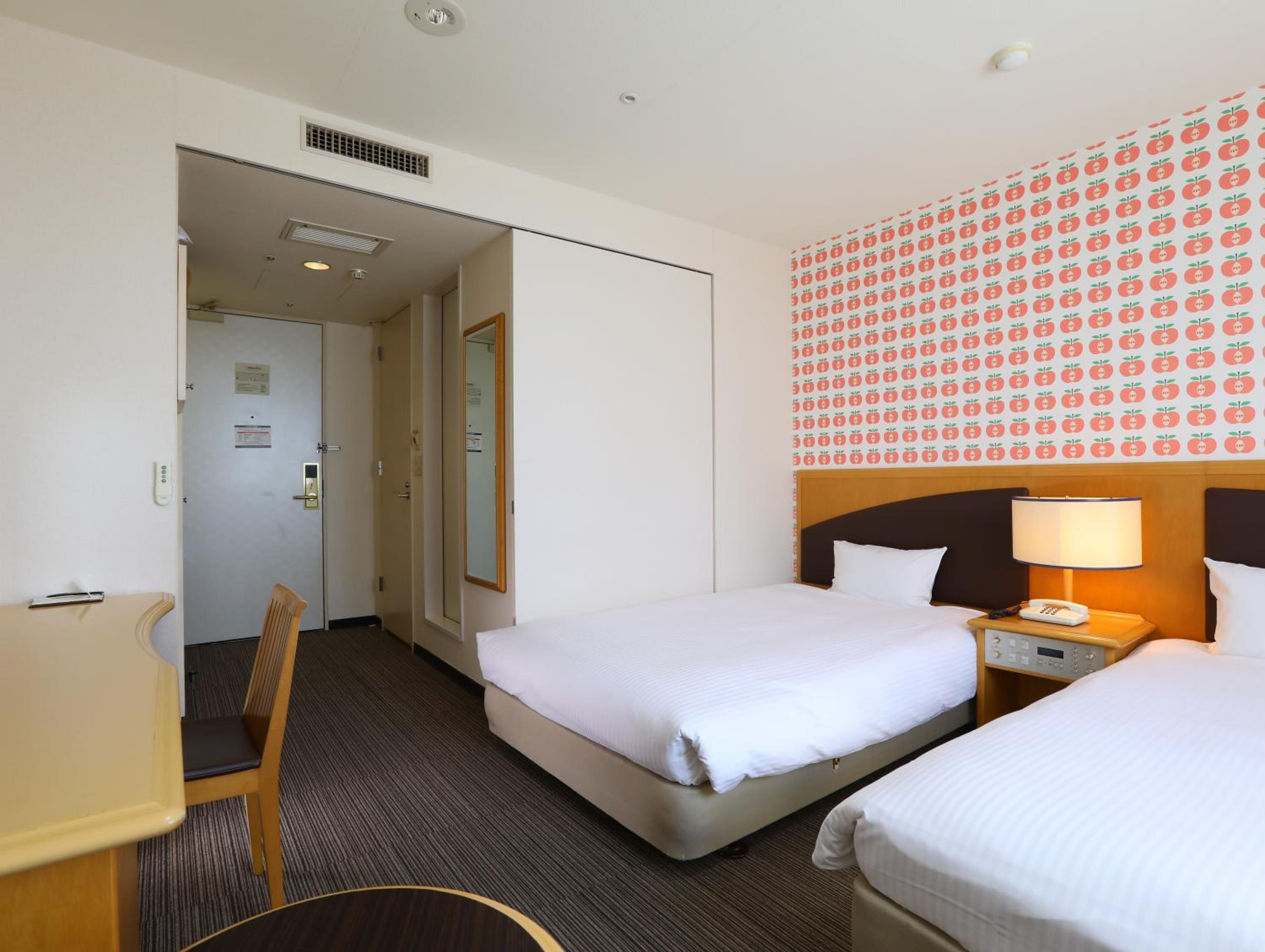 Twin Room - Smoking photo 1