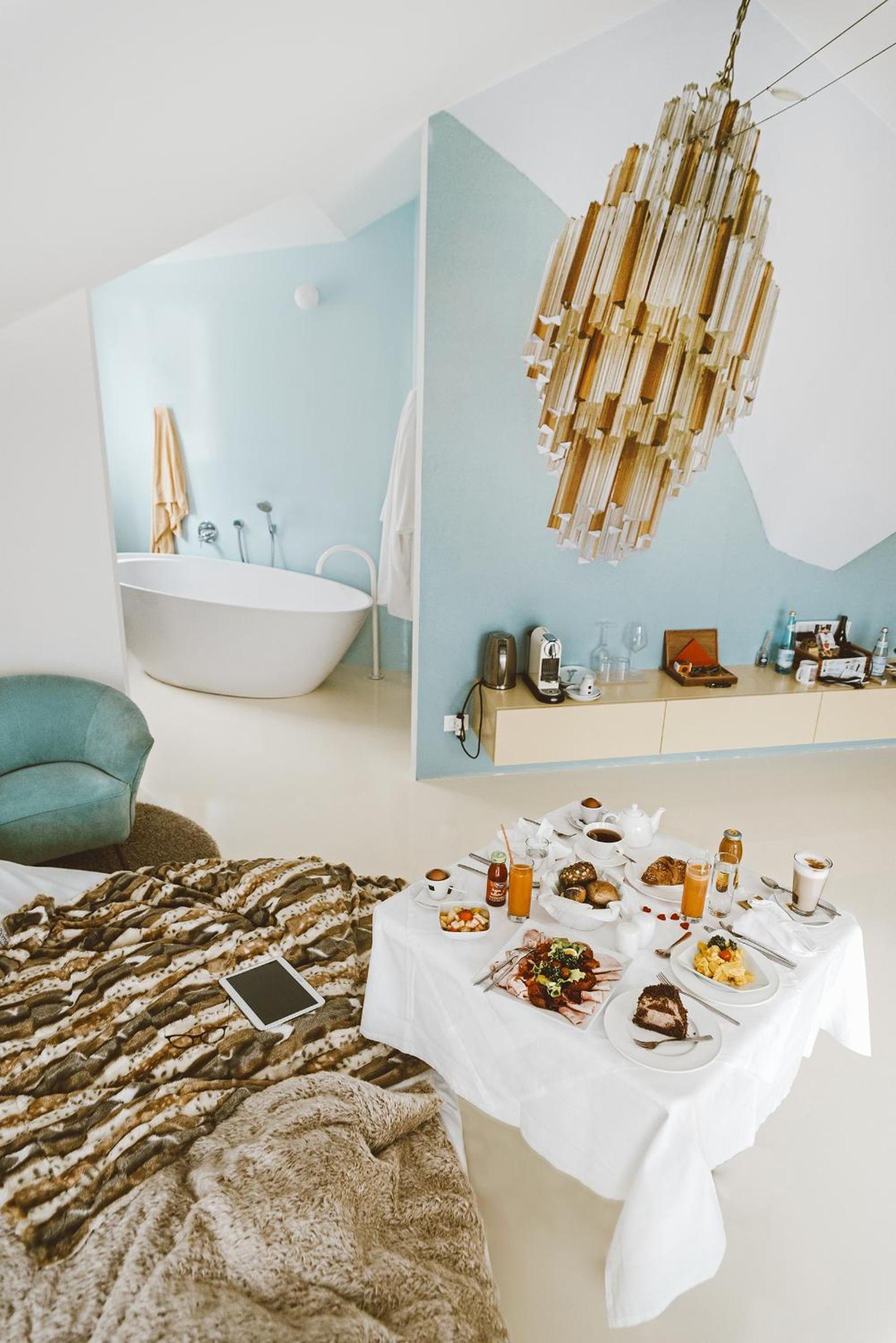 Penthouse Suite with Hot Tub - Photo 2