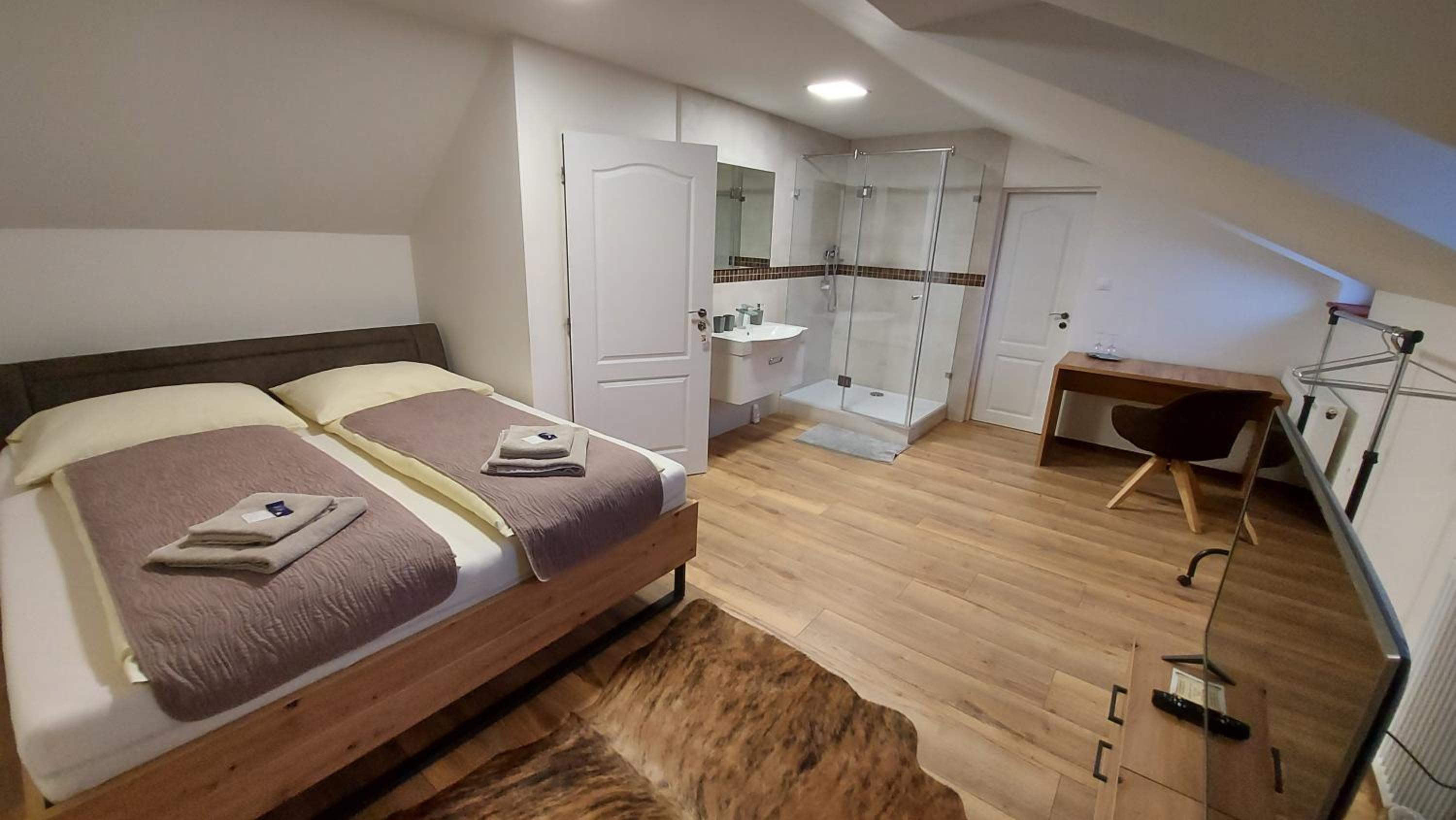 Double Room with Private Bathroom photo 1