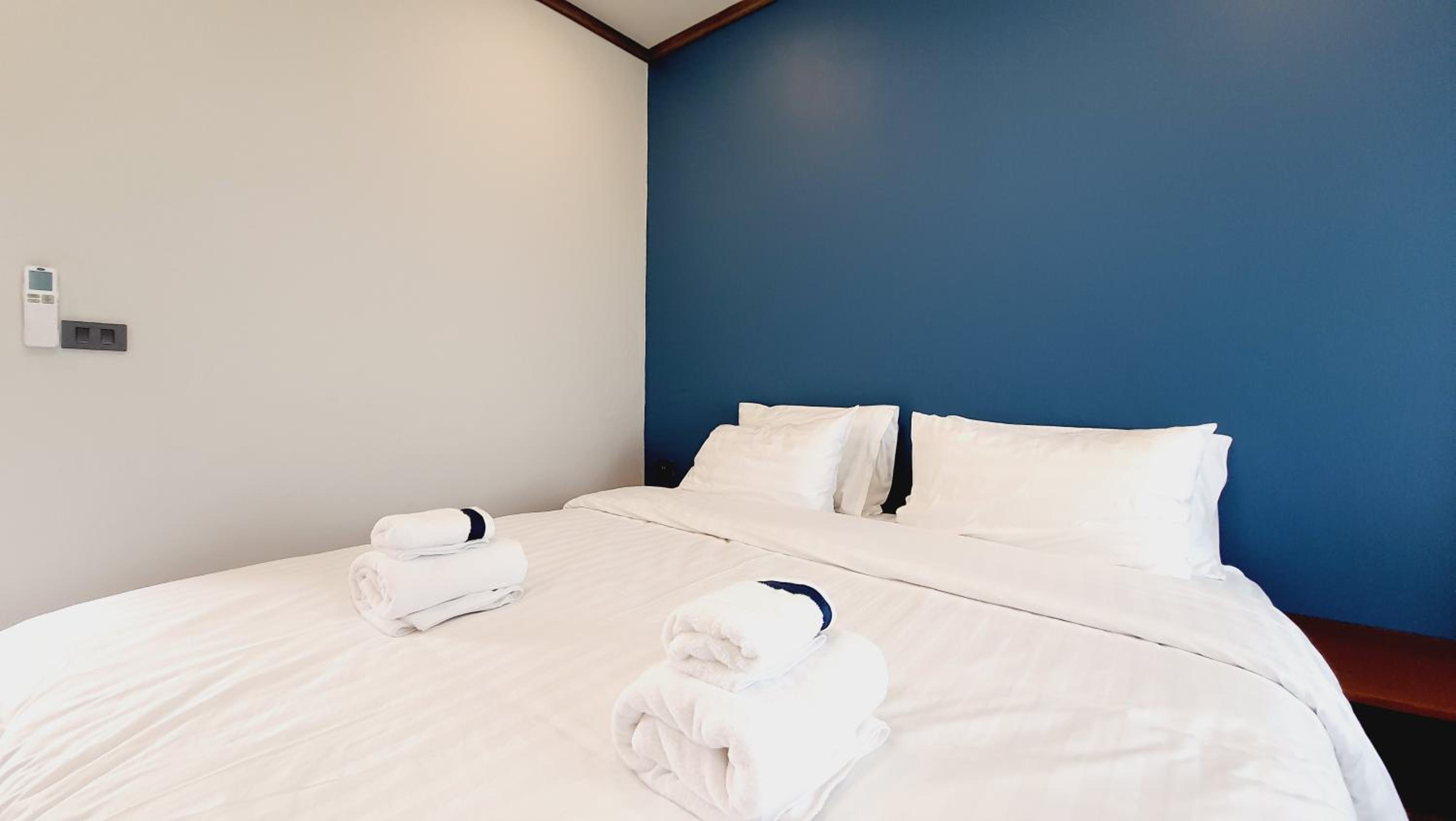 Double Room - Photo 12