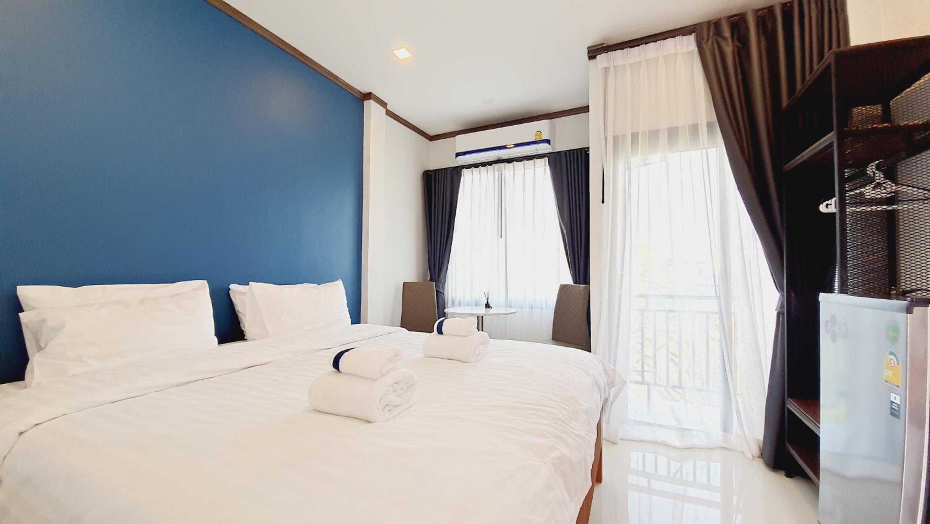 Double Room - Photo 16