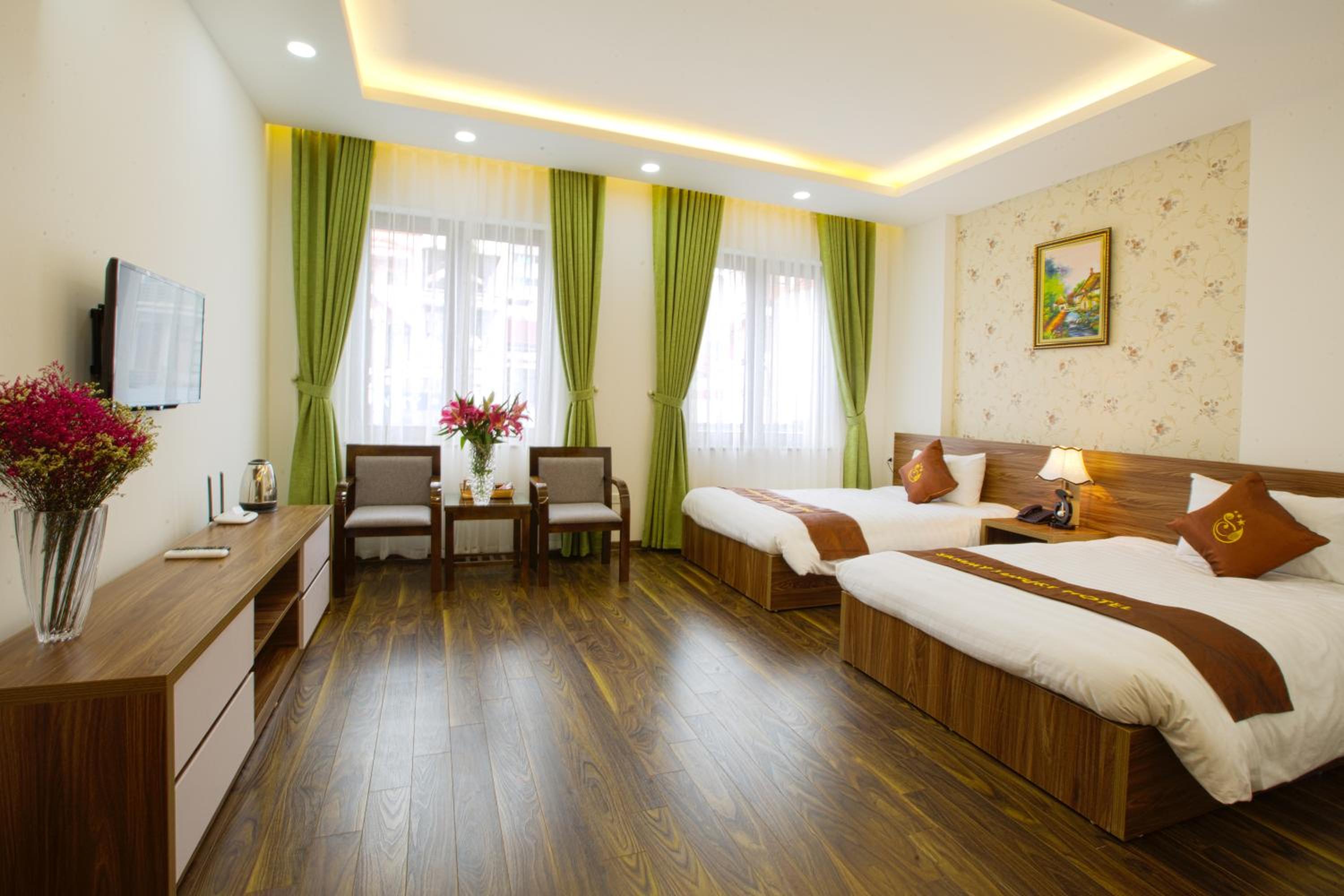 Standard King Room photo 1
