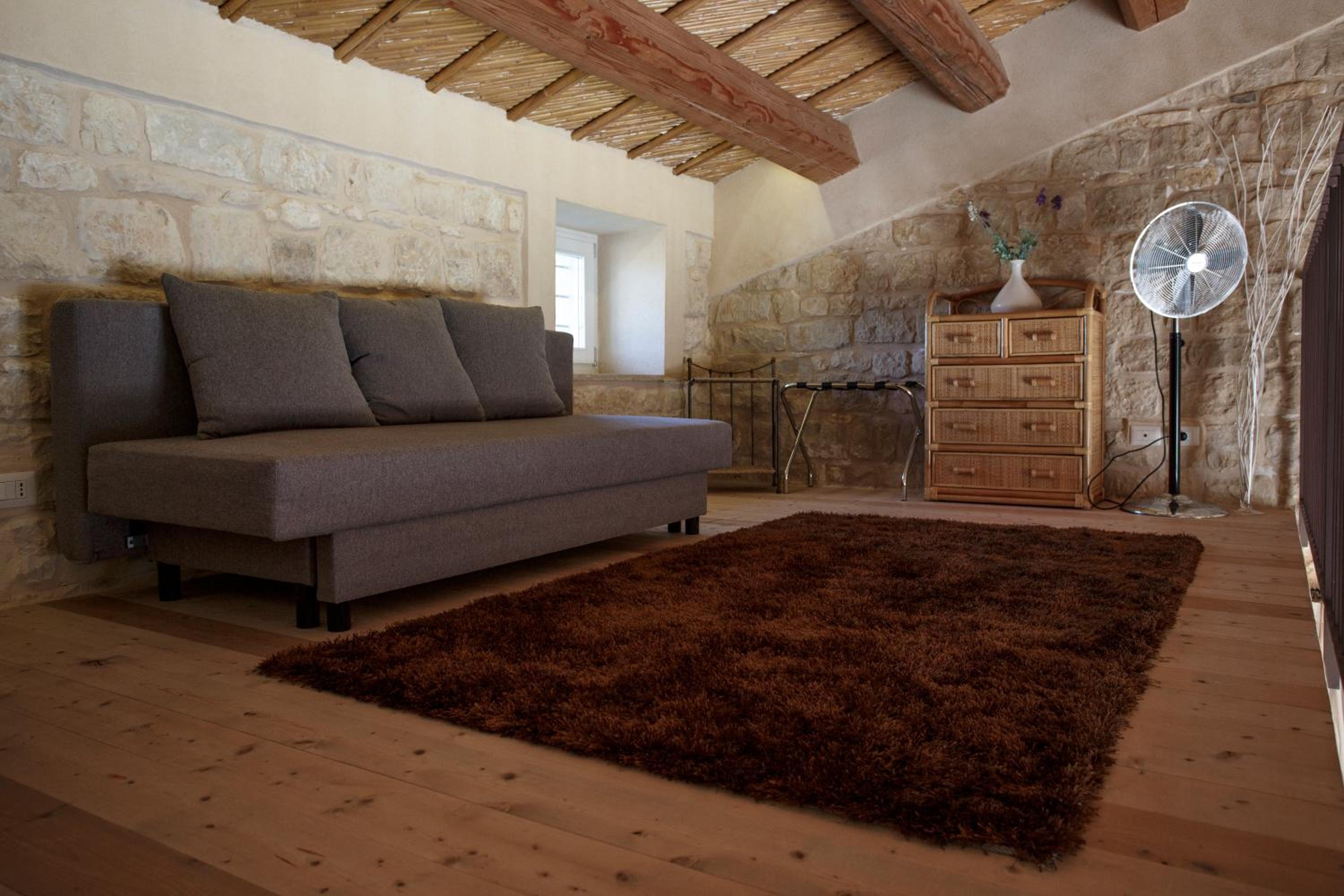 Apartment - Split Level photo 2