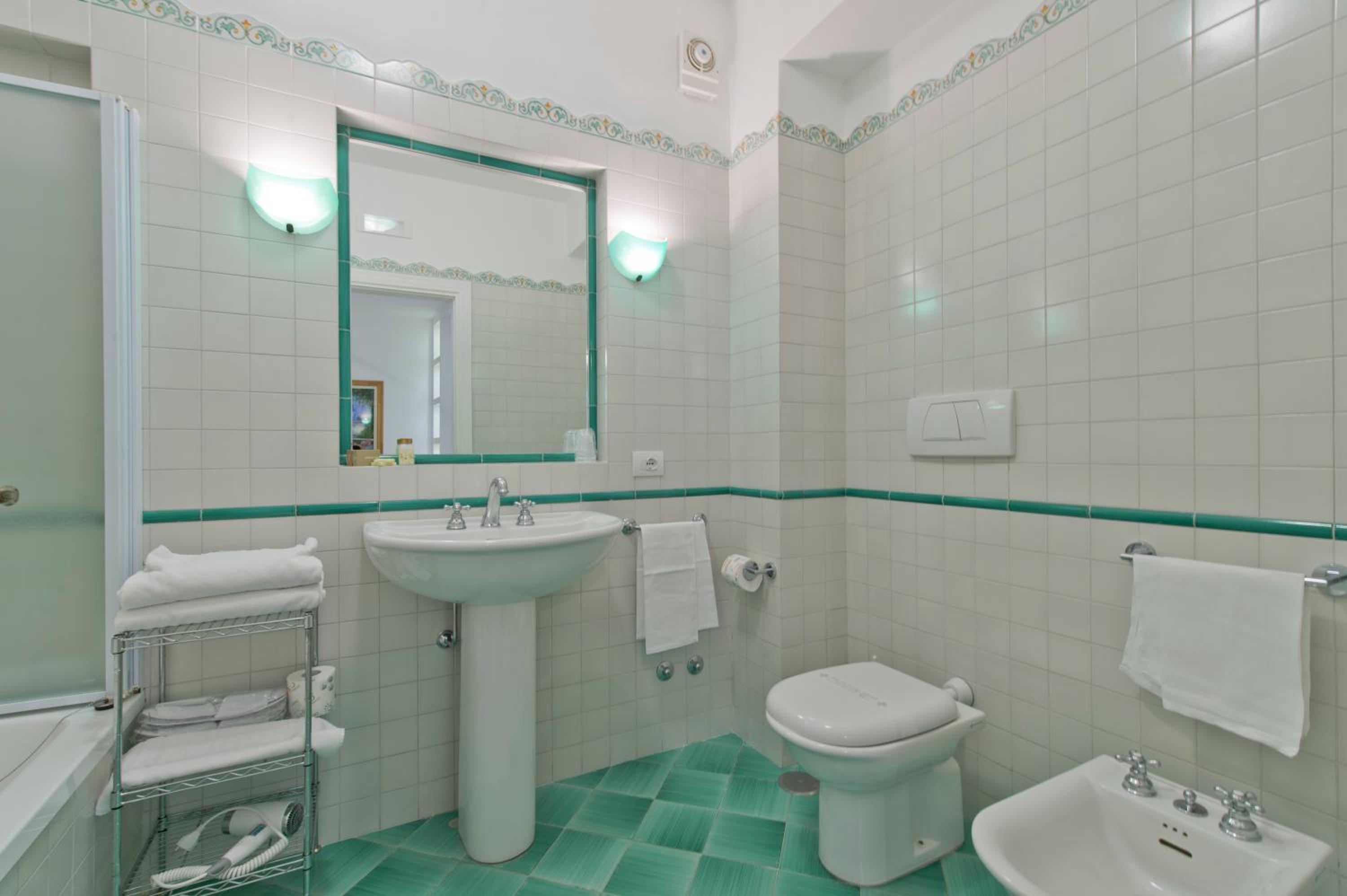 Superior Double Room with Sea View - Photo 5