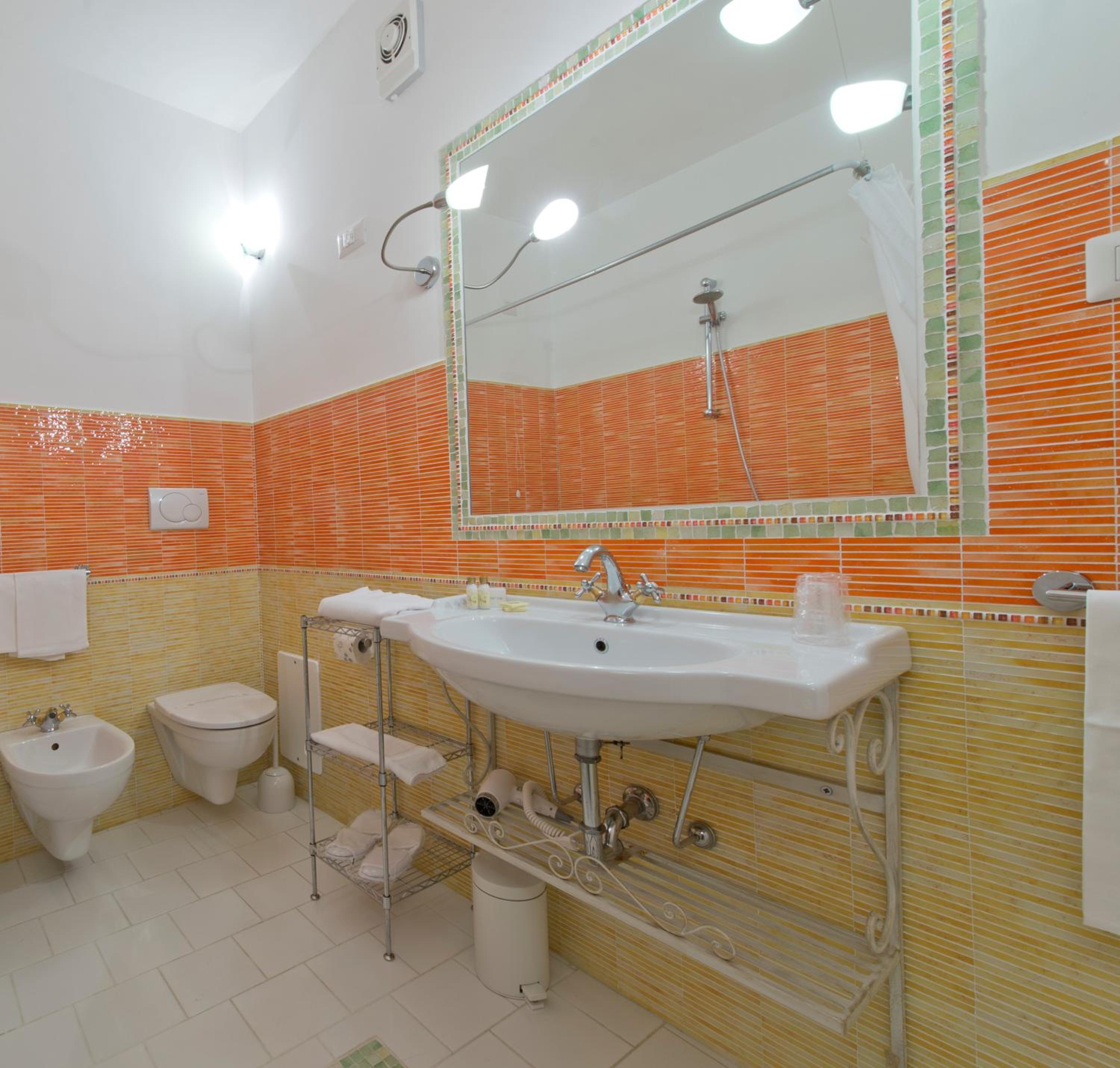 Superior Double Room with Sea View - Photo 8