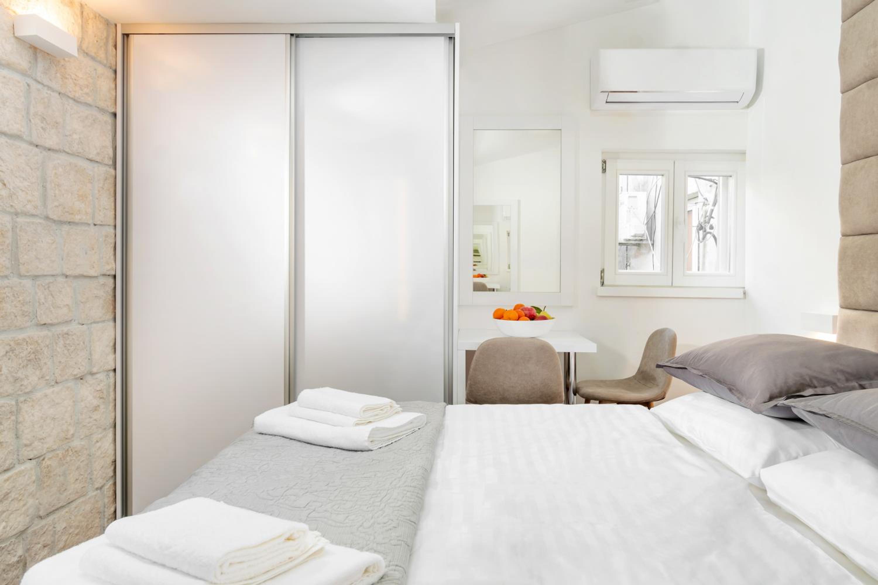 Superior Double Room - Photo 11