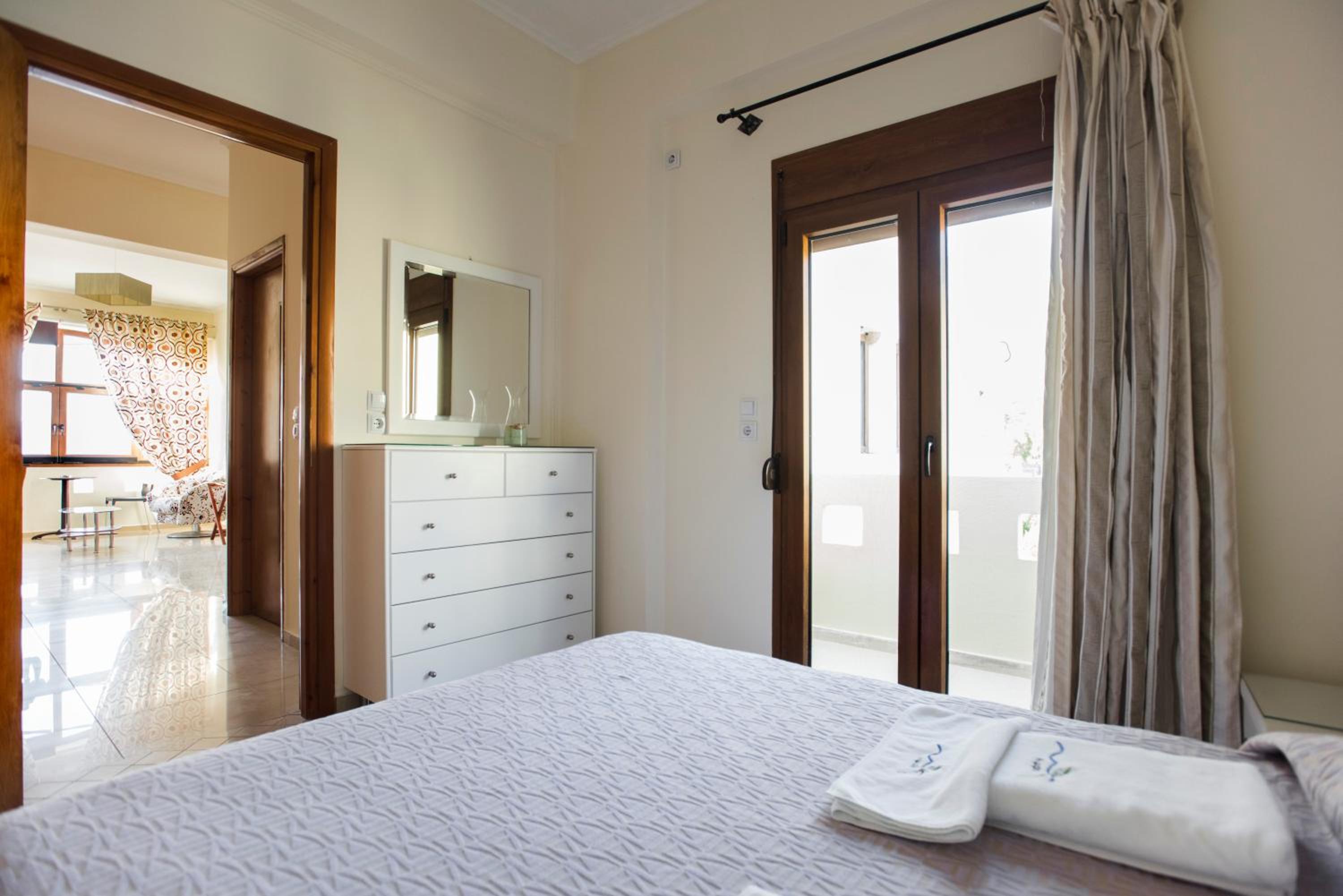 Deluxe Room with Sea View photo 3