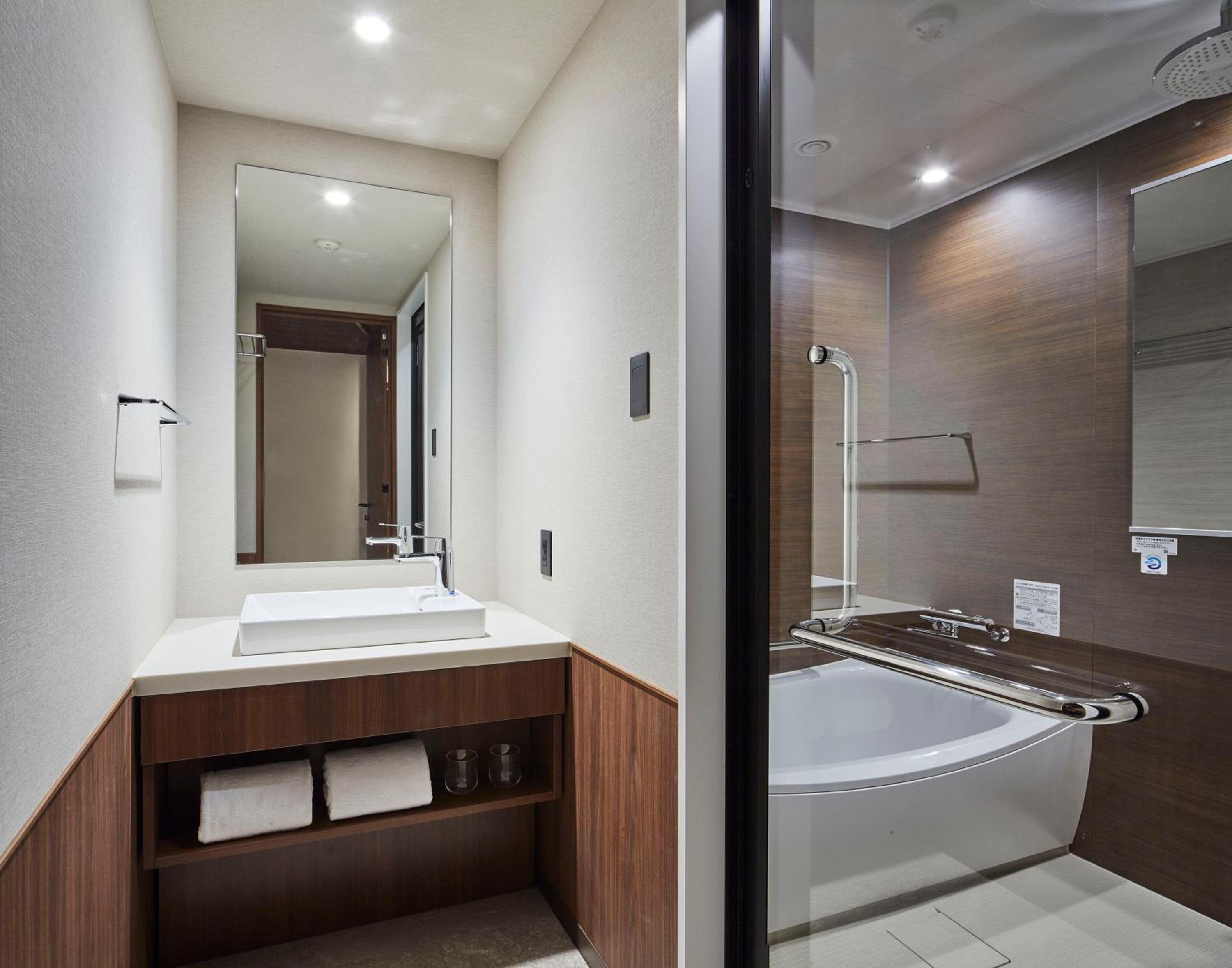 Twin Room - Photo 10
