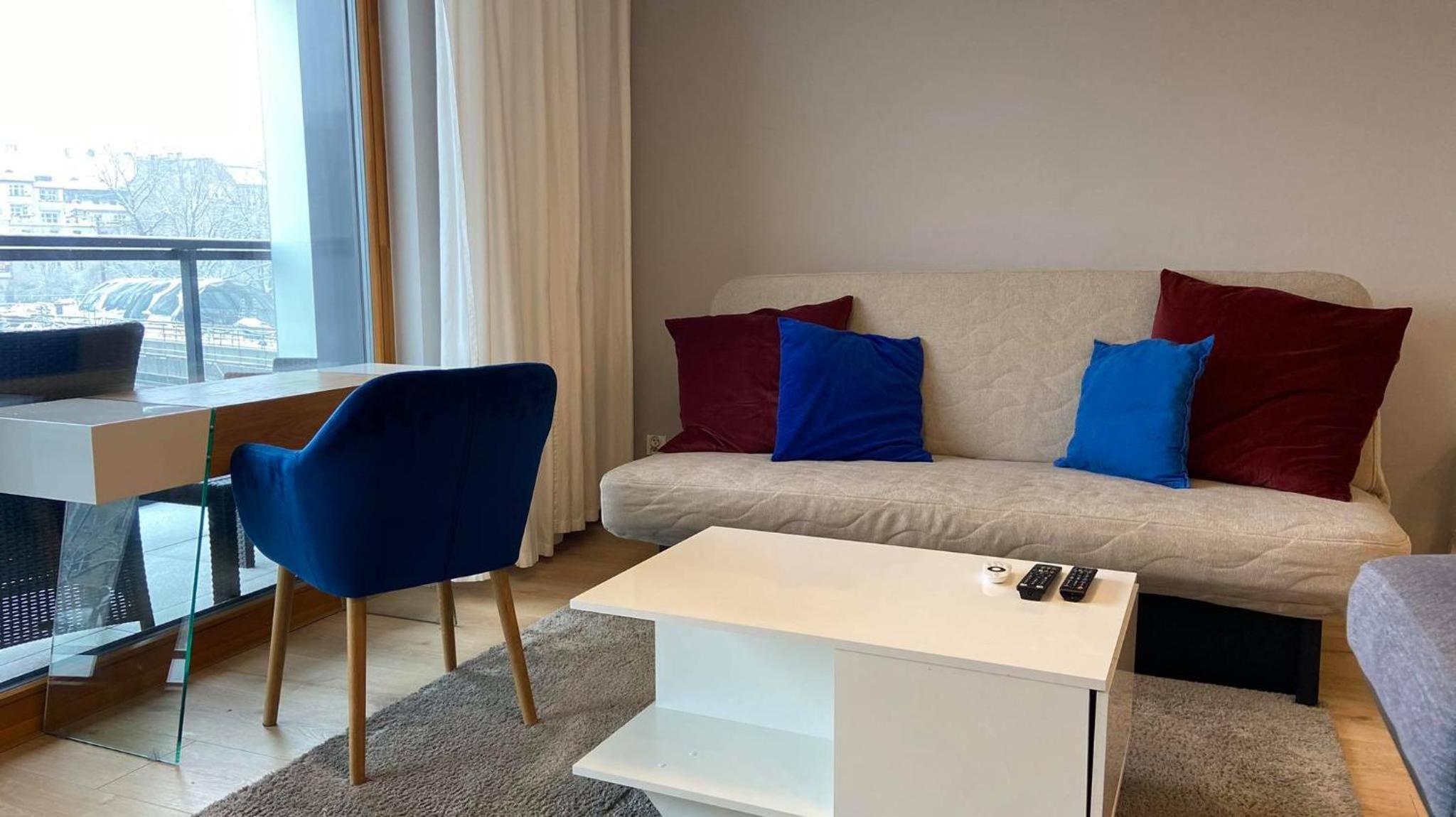 Studio Apartment - Photo 2