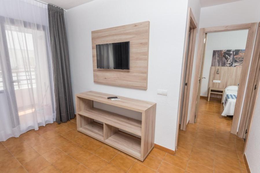 Two-Bedroom Apartment (4-5 Adults)