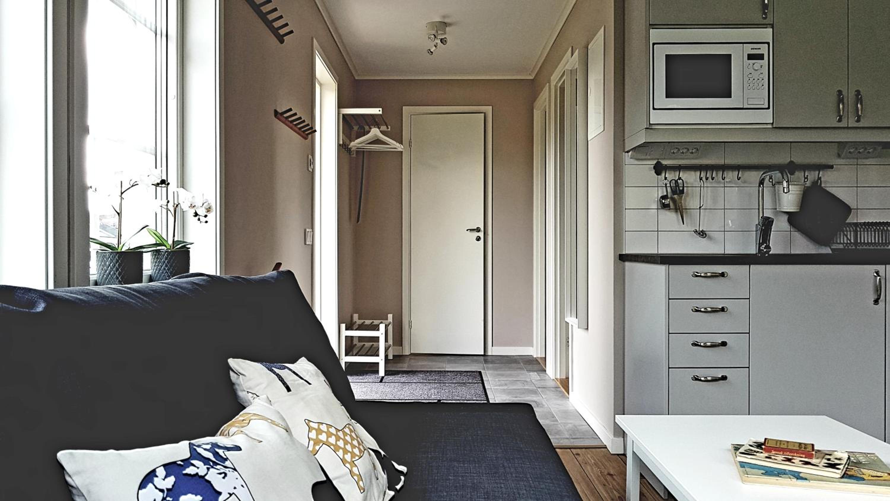 Two-Bedroom House - Photo 4