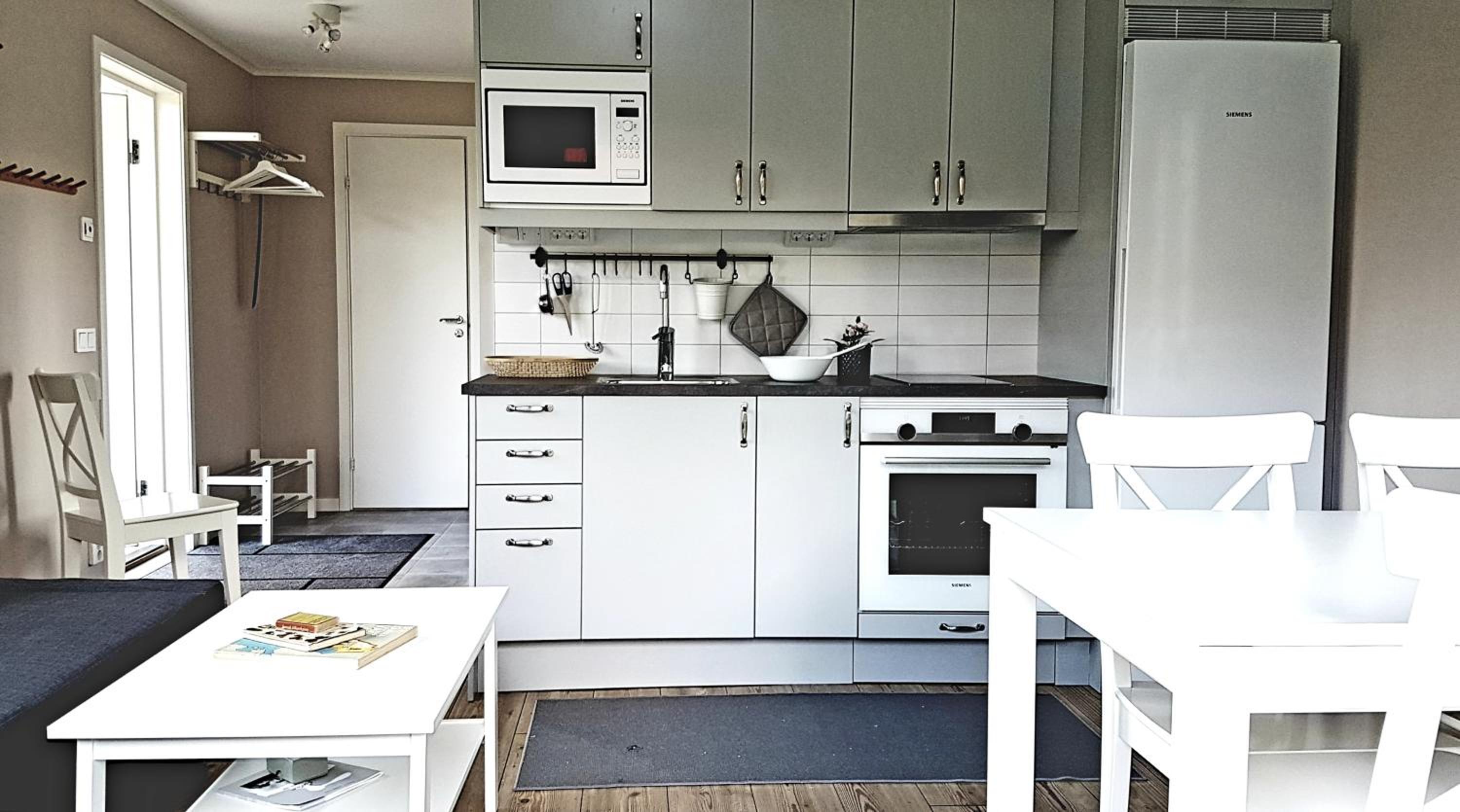 Two-Bedroom House - Photo 9