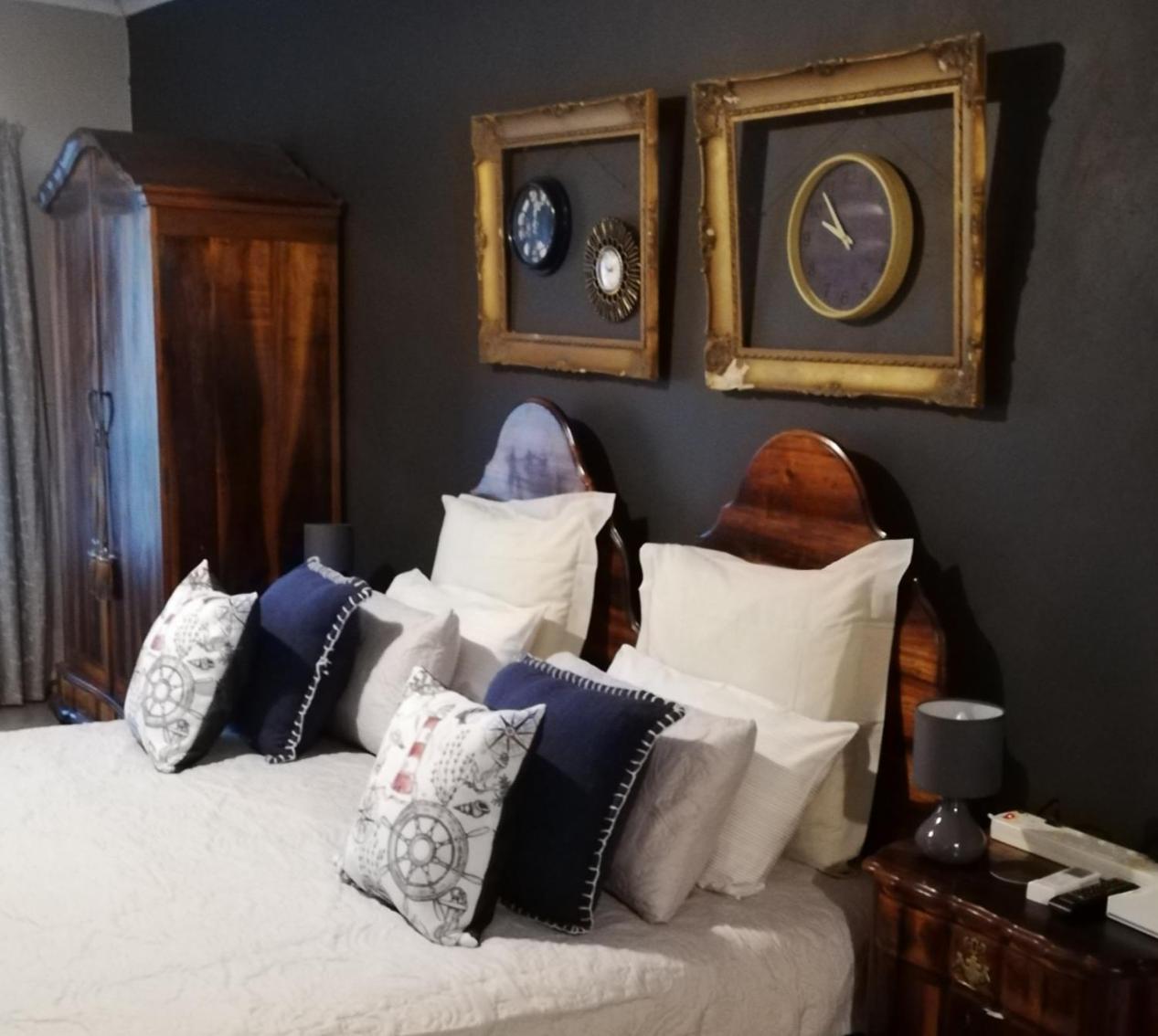 Double or Twin Room with Bathroom