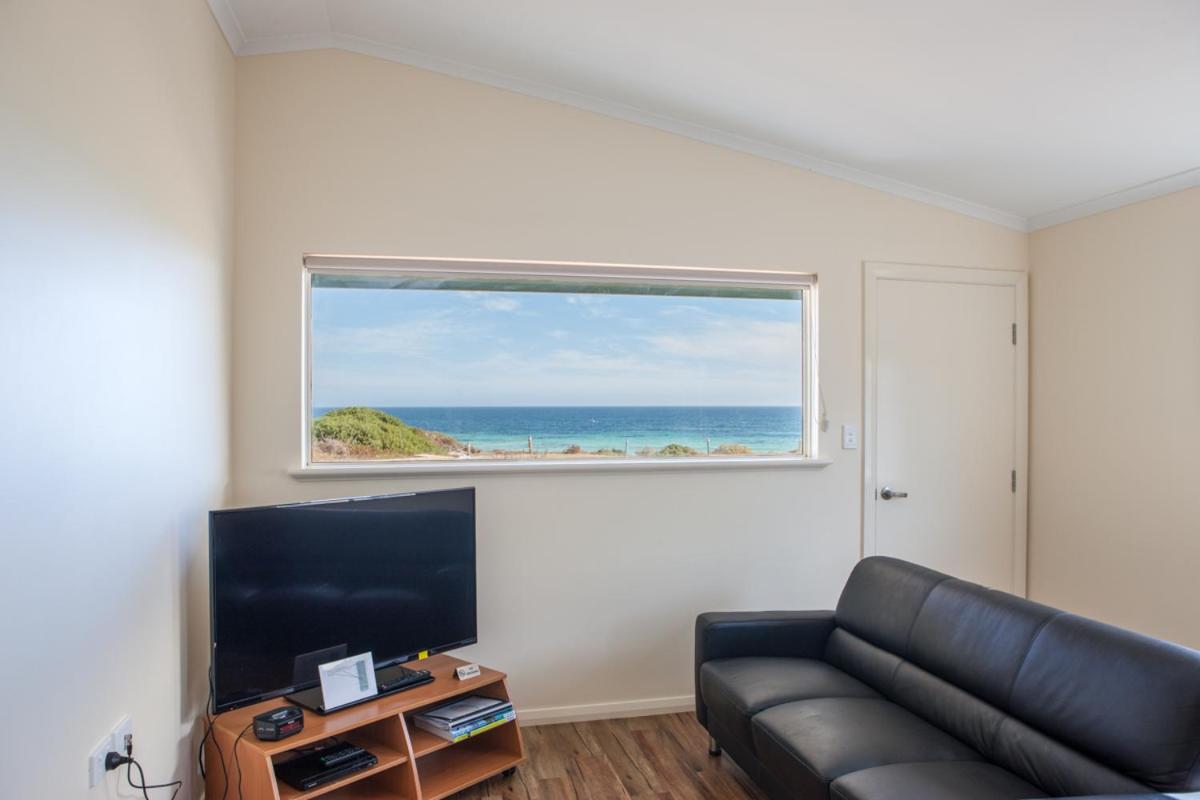 Two Bedroom Deluxe Plus Chalet with Ocean View photo 2