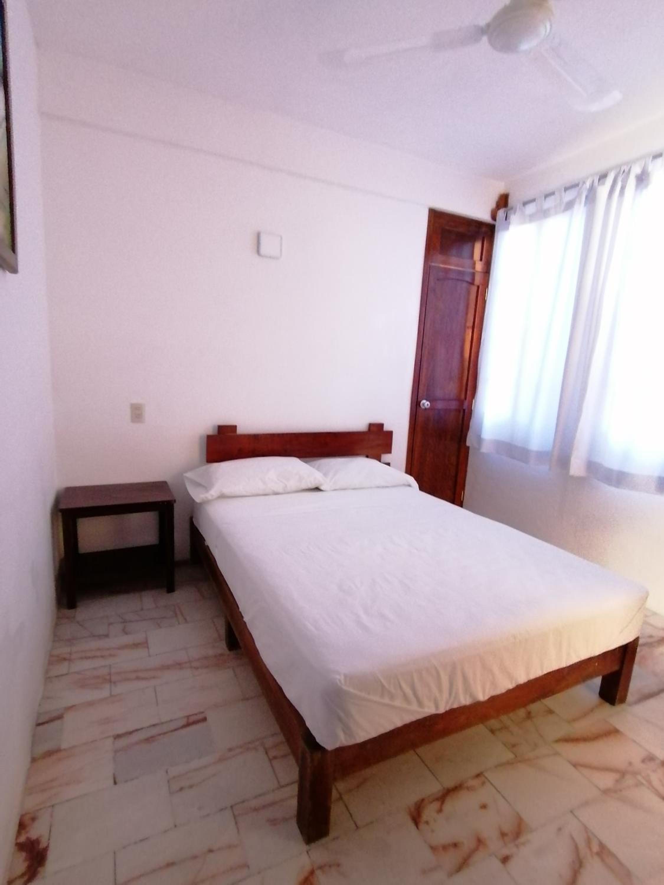 Standard Double Room with Fan - Photo 4
