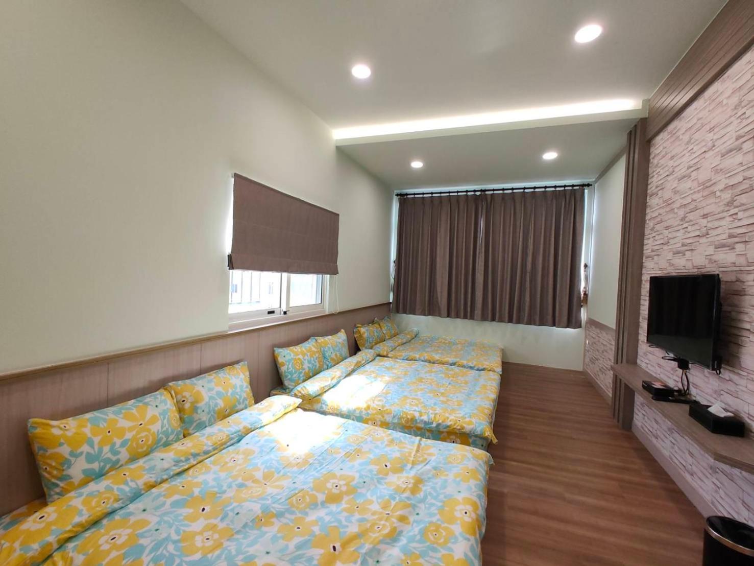 Family Room photo 1