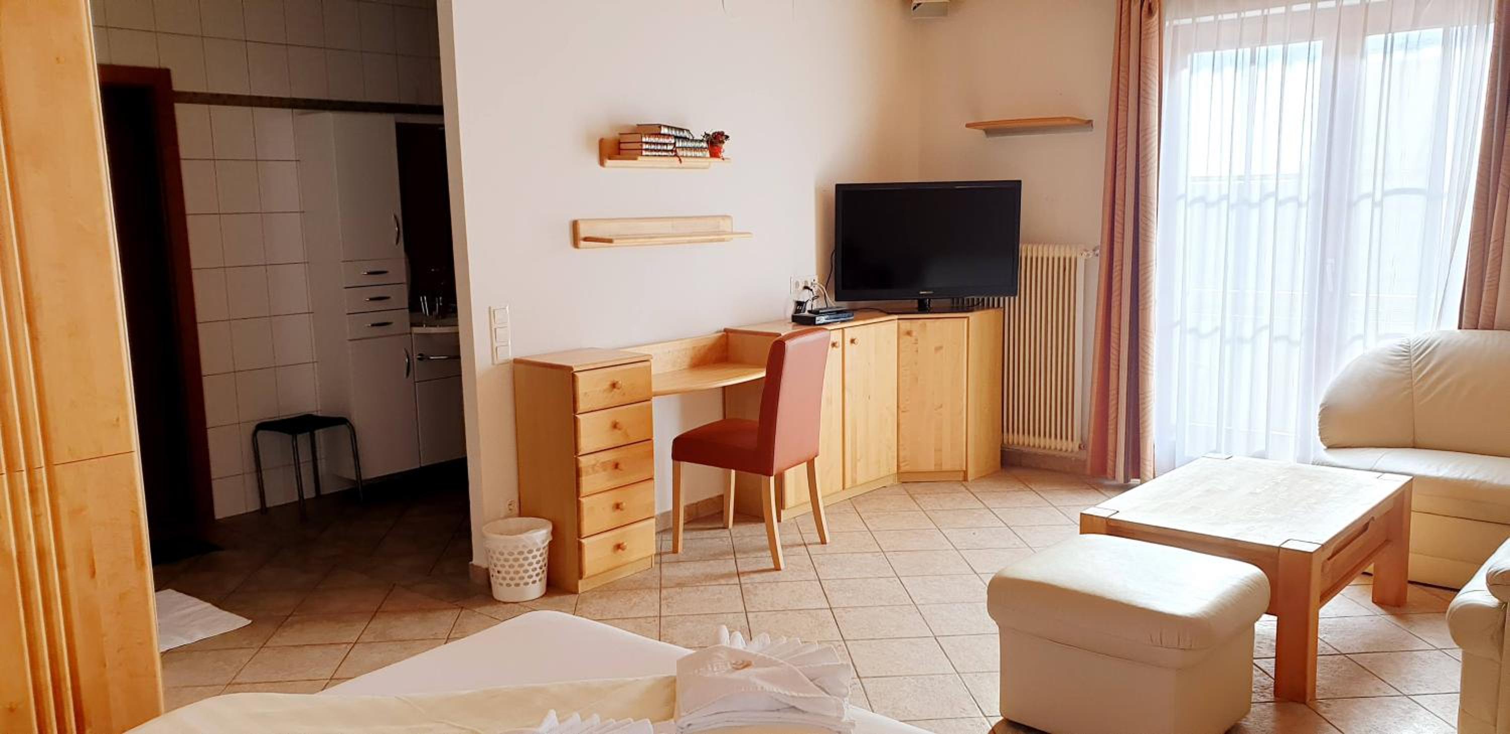 Comfort Family Room - Photo 9