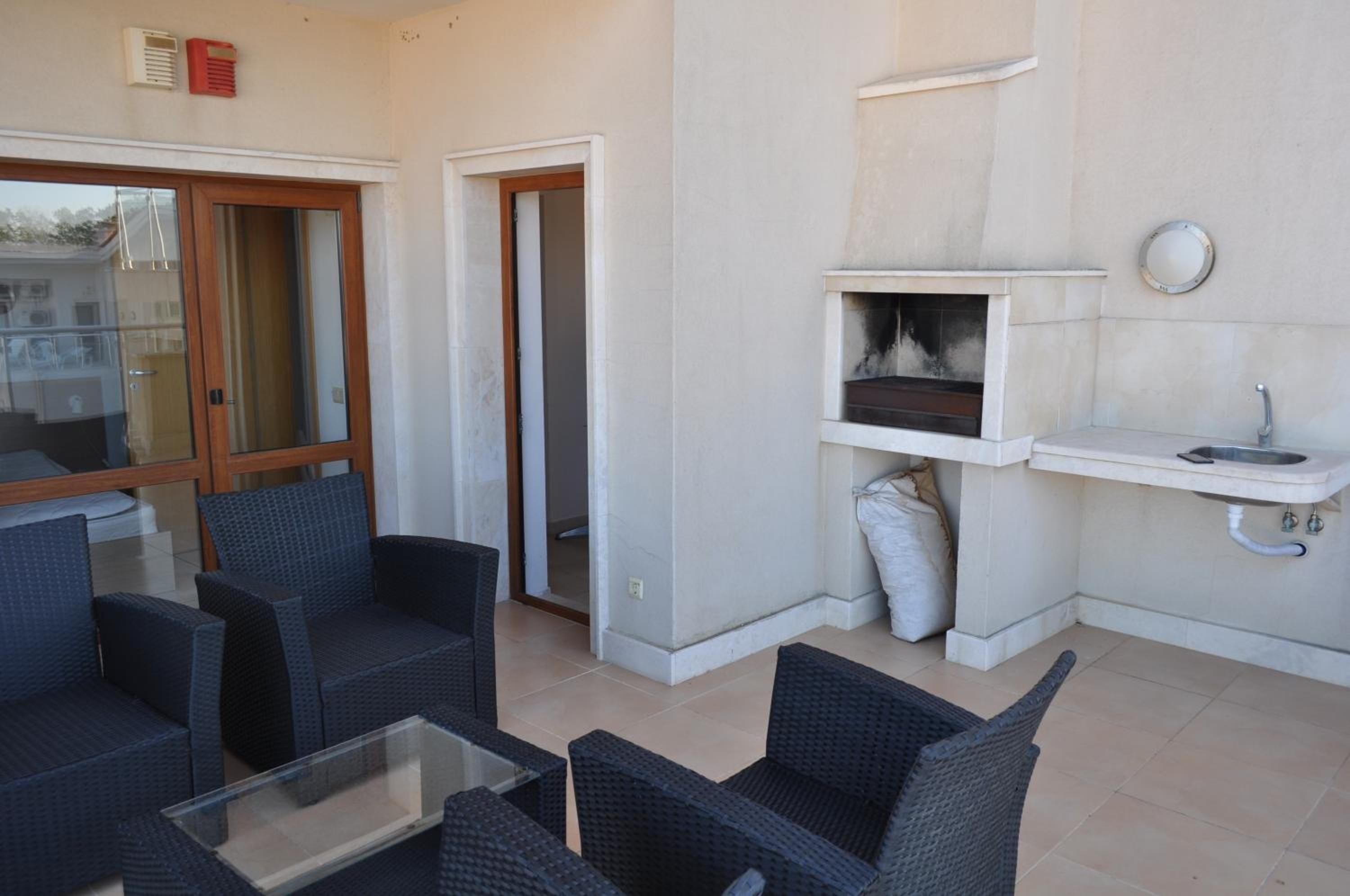 Three-Bedroom Villa photo 3