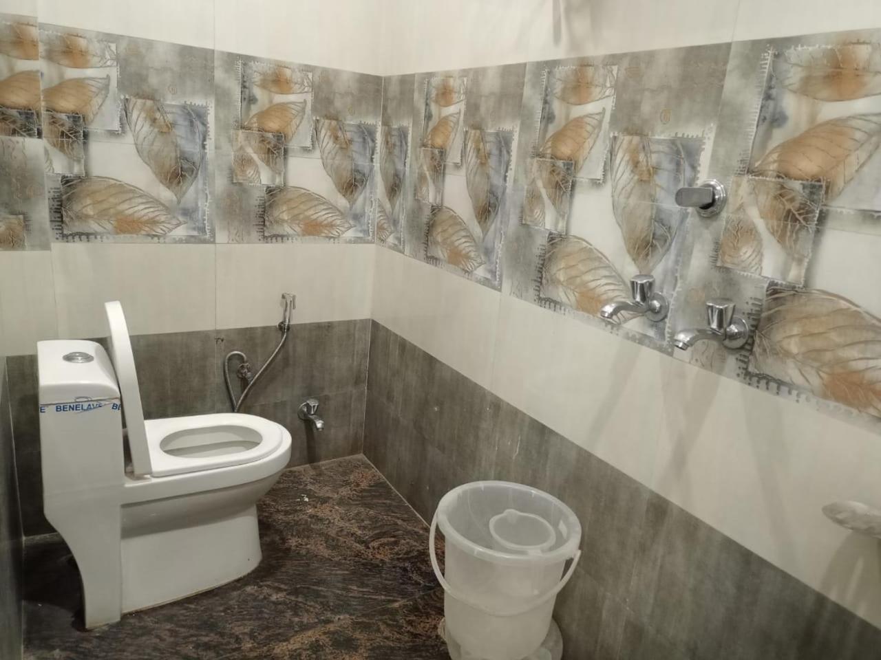 Double or Twin Room with extra mattress photo 3