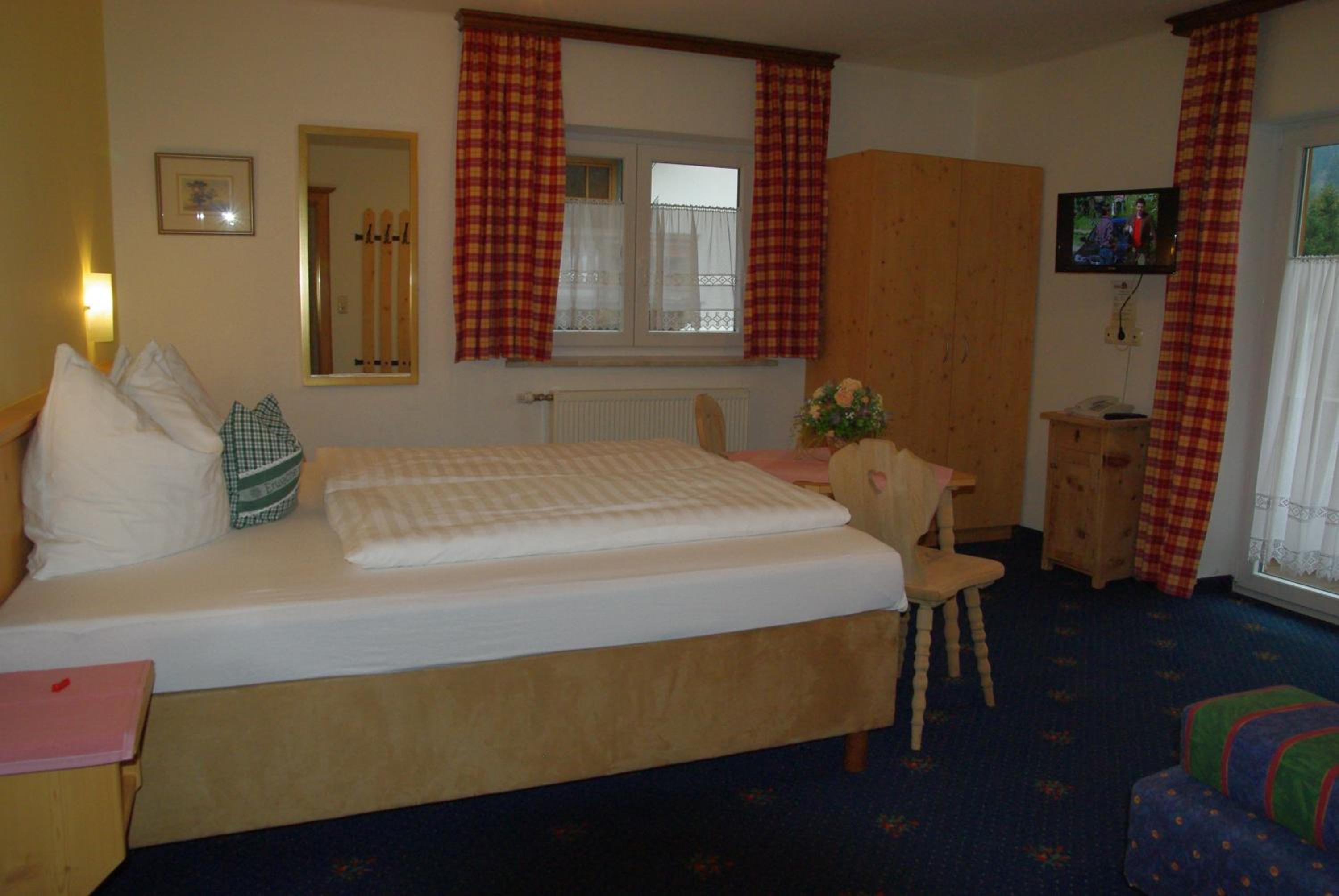 Basic Triple Room - Photo 1
