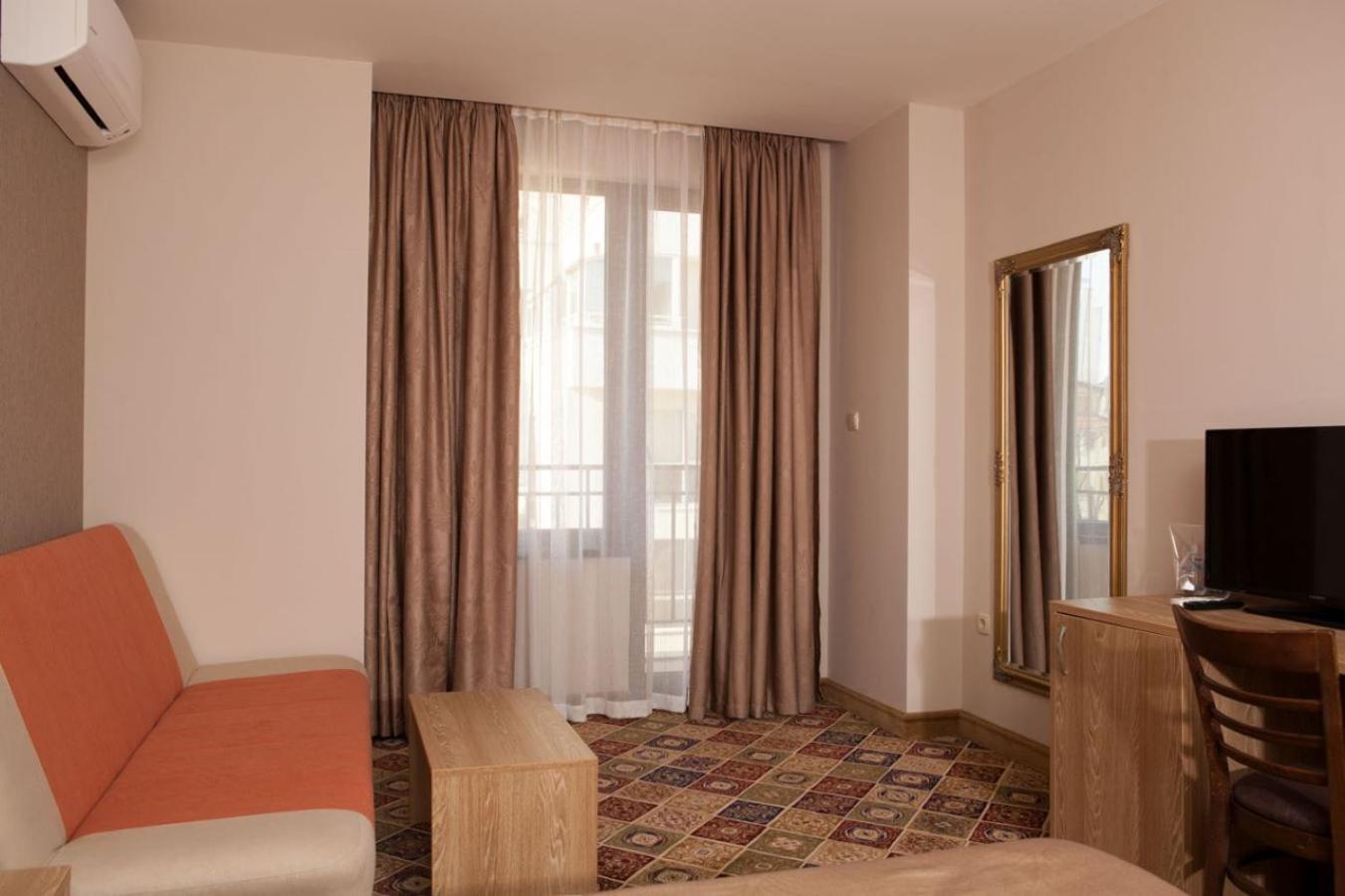 Deluxe Double Room with Extra Bed (3 Adults) - Photo 7