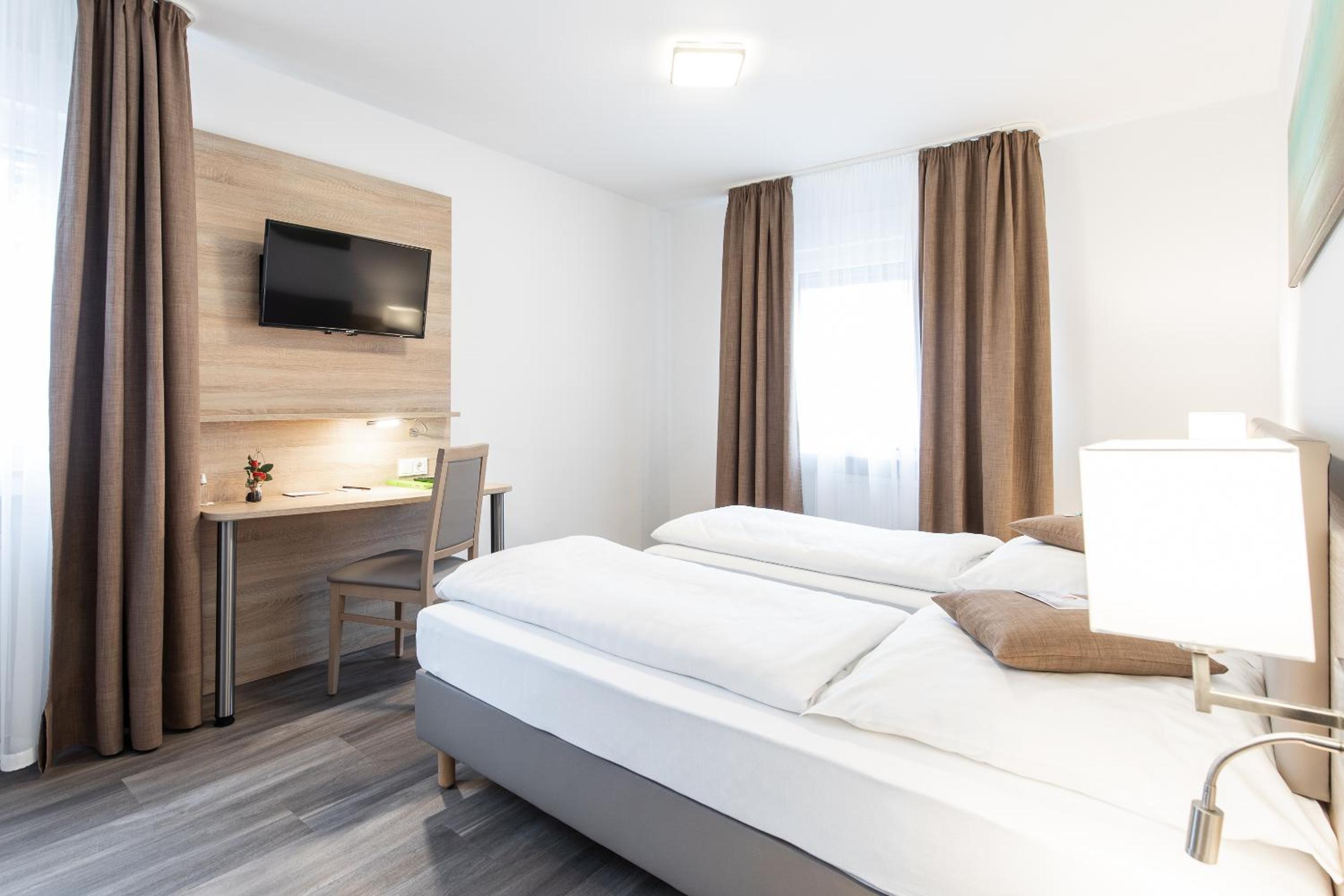 Double Room - Photo 1
