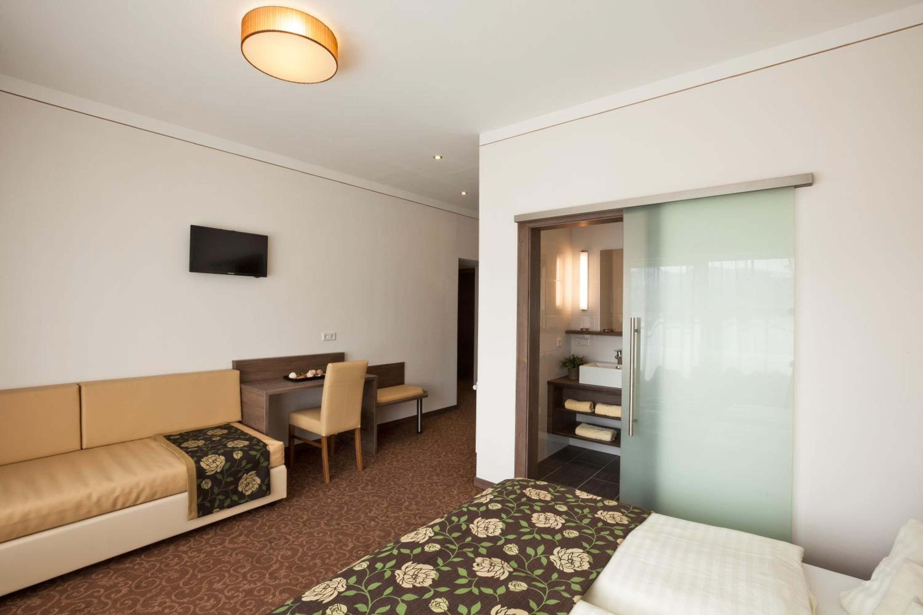 Superior Double Room photo 3