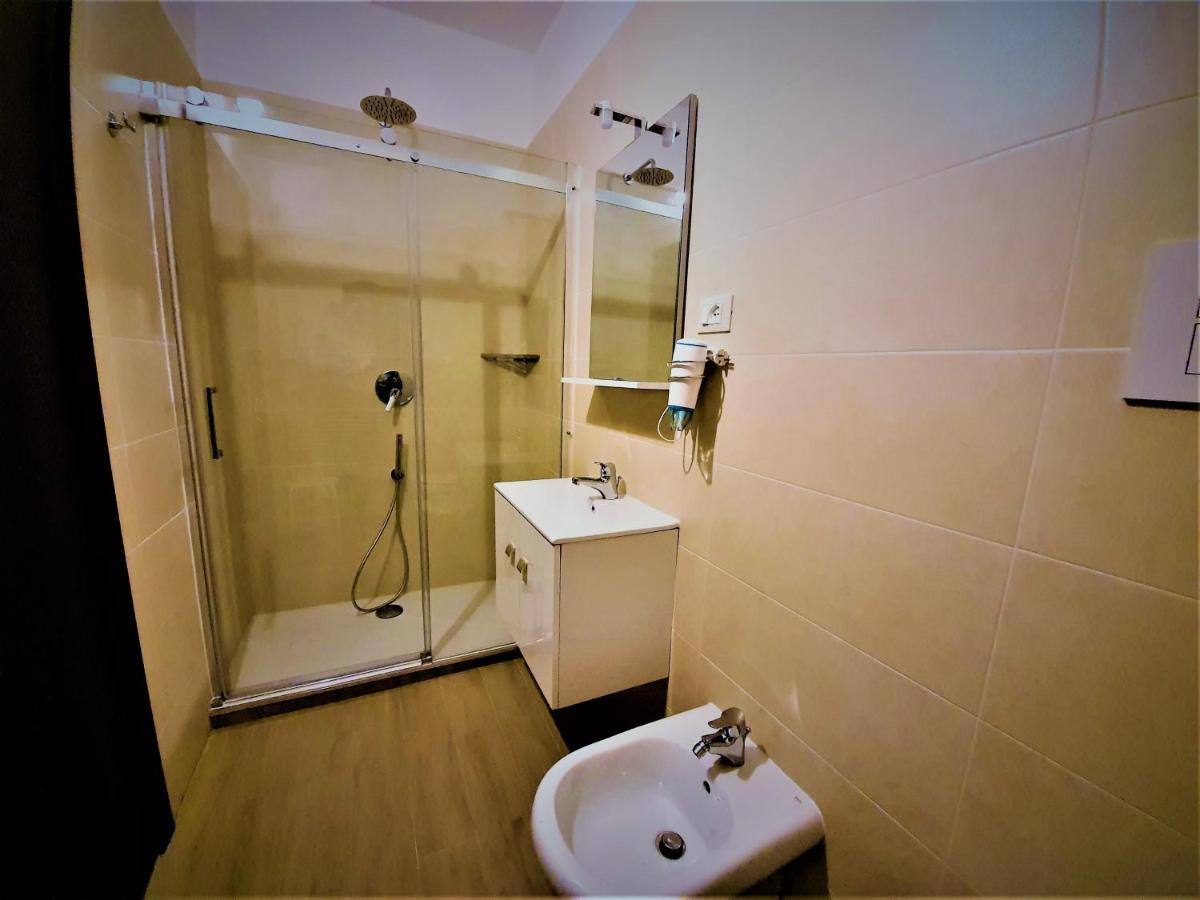 Triple Room with Private Bathroom photo 2