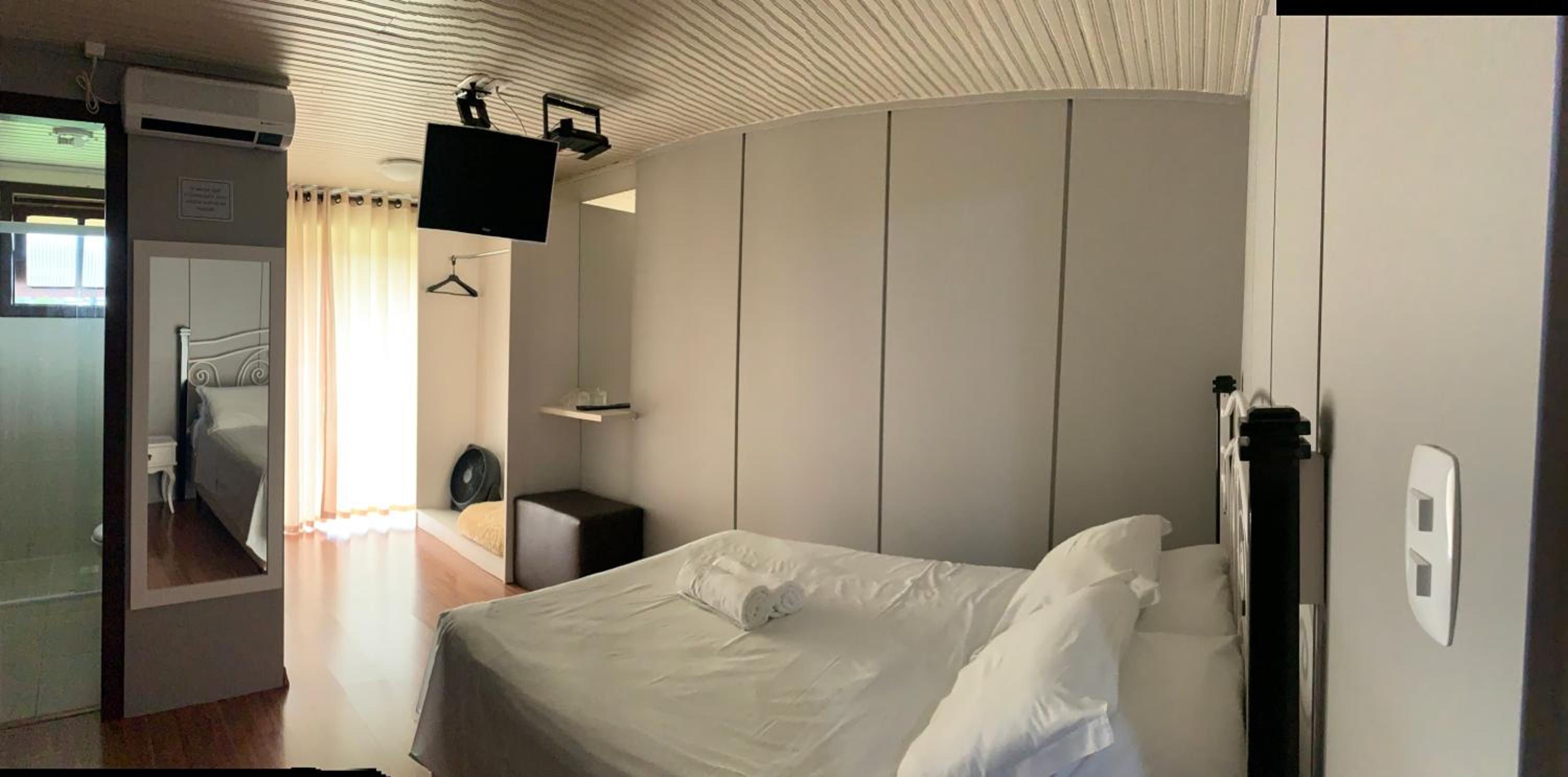 Double Room - Photo 2