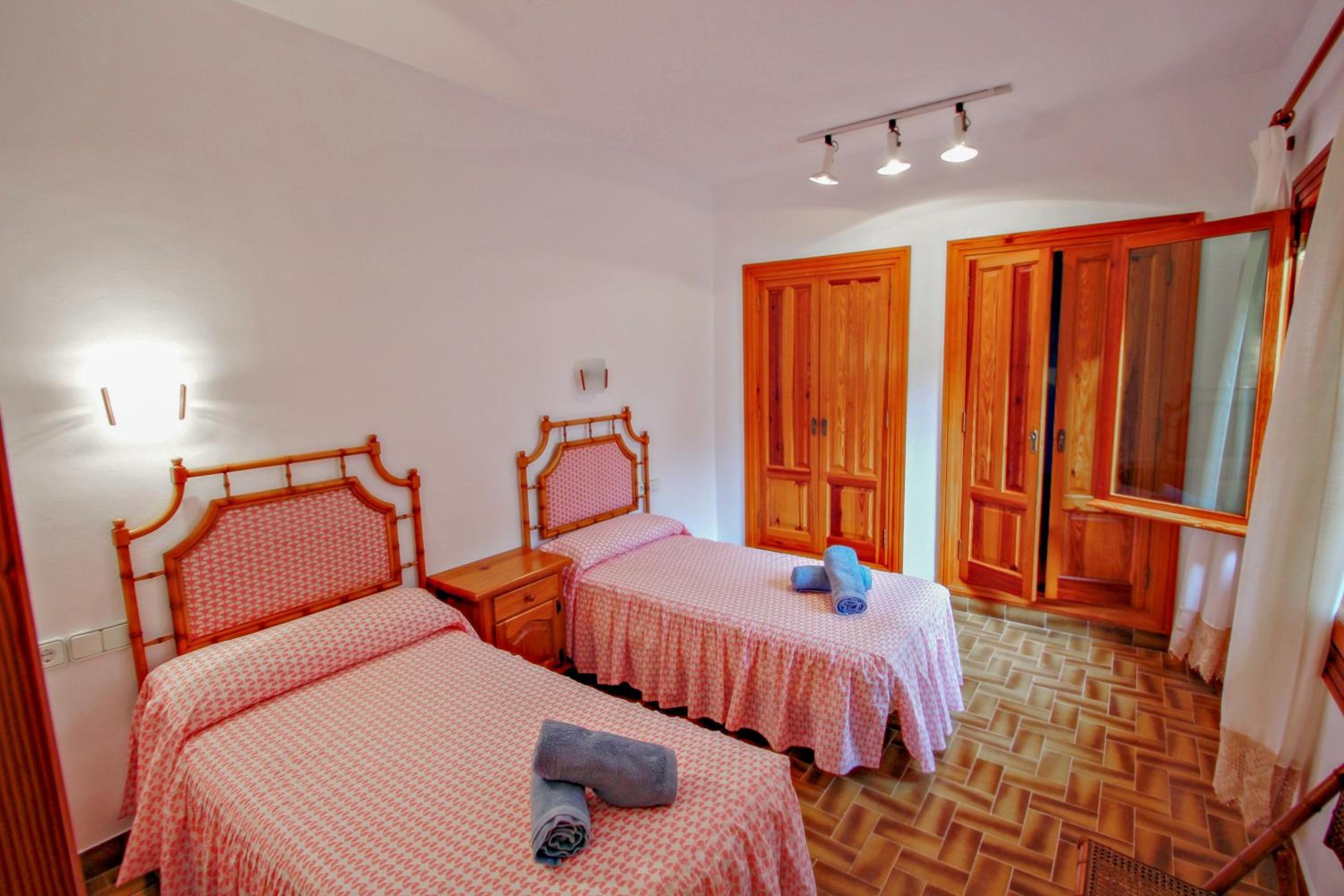 Villa photo 3