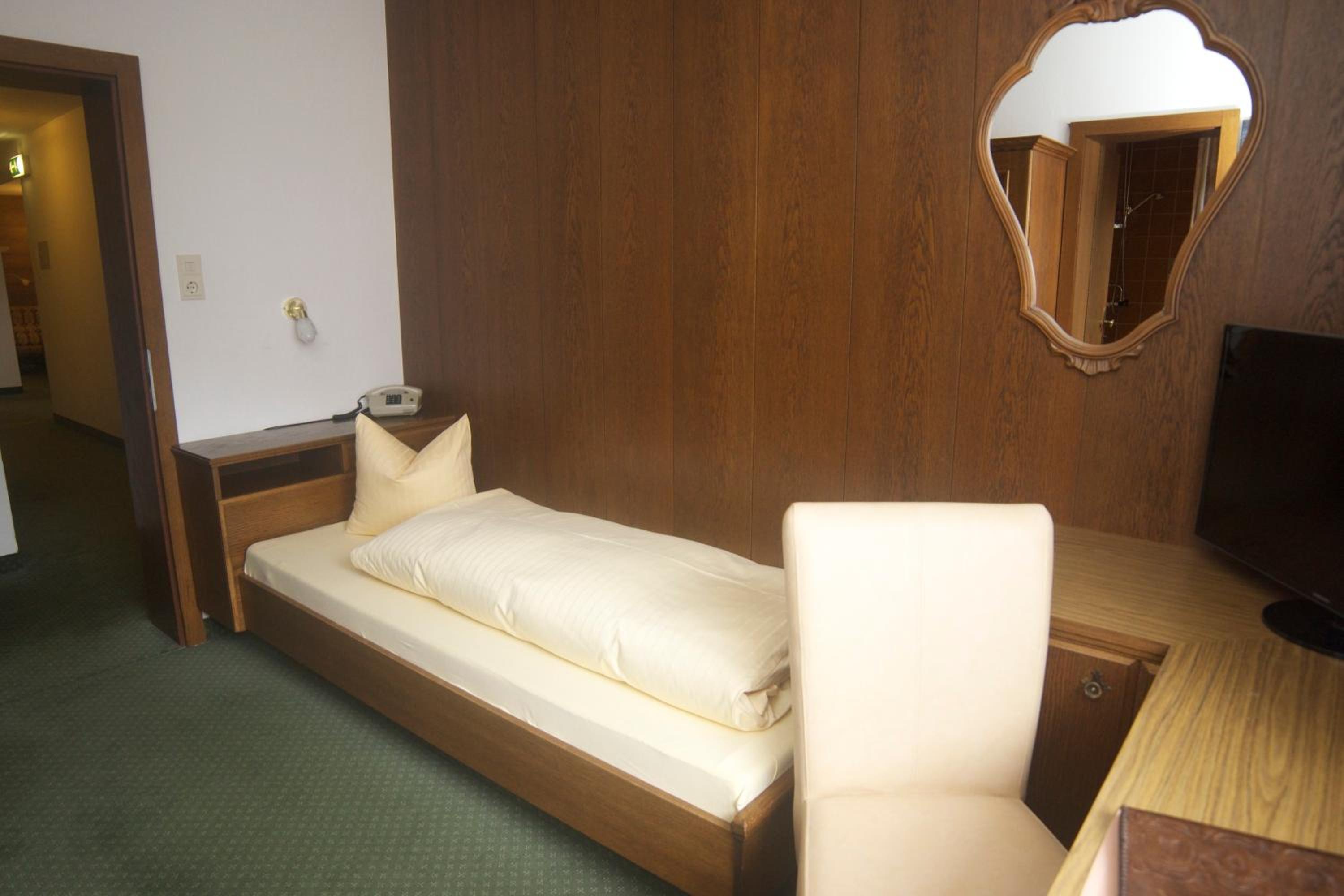 Single Room photo 3