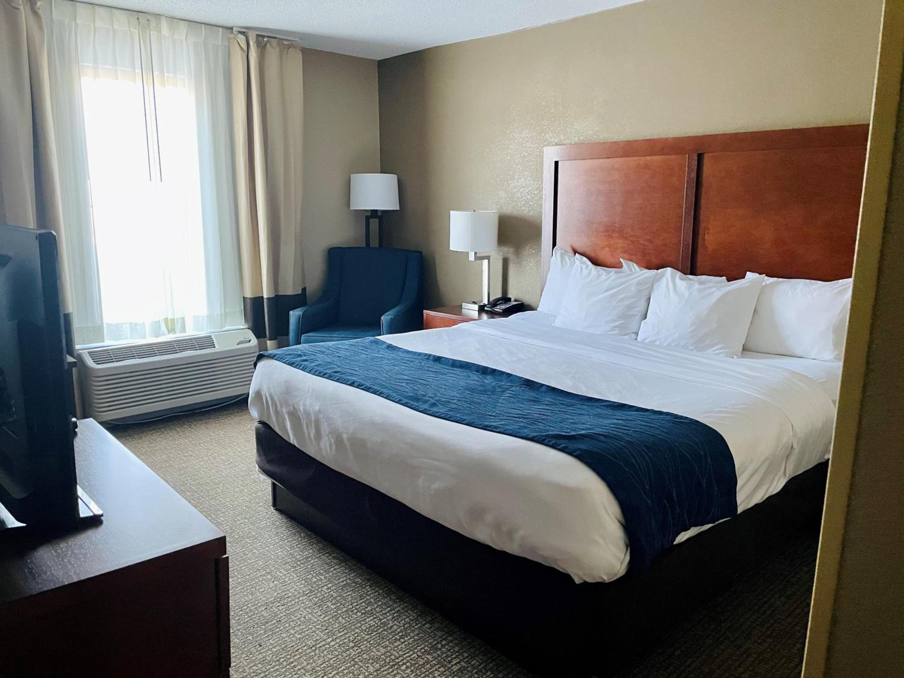 King Room - Accessible/Non-Smoking at Comfort Inn Randolph-Boston in Randolph