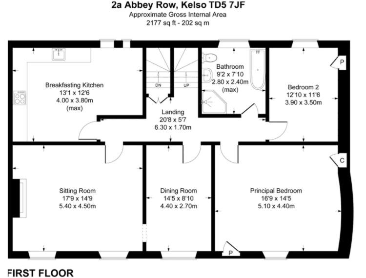 Four-Bedroom House photo 2