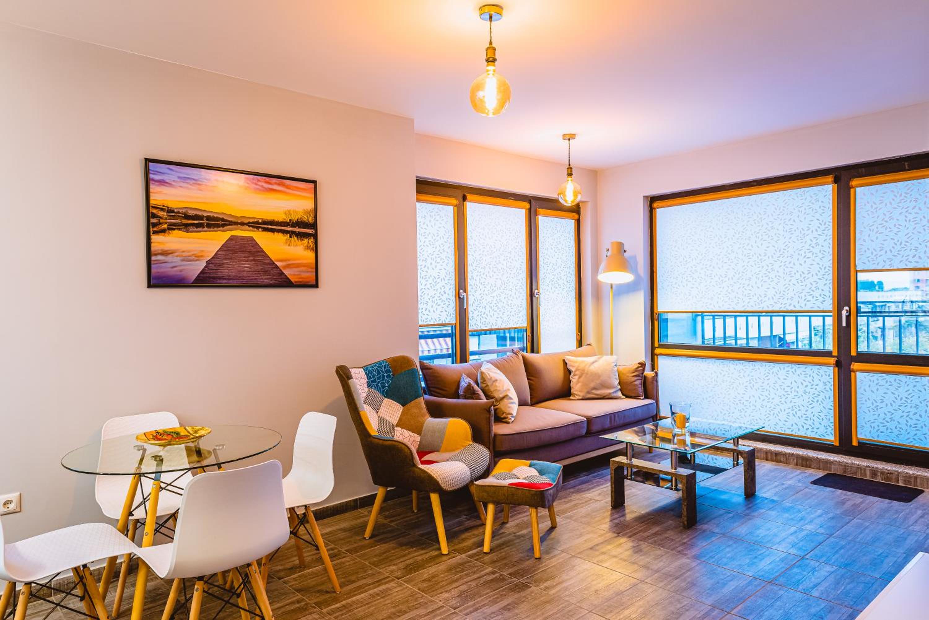 One-Bedroom Apartment - Photo 1