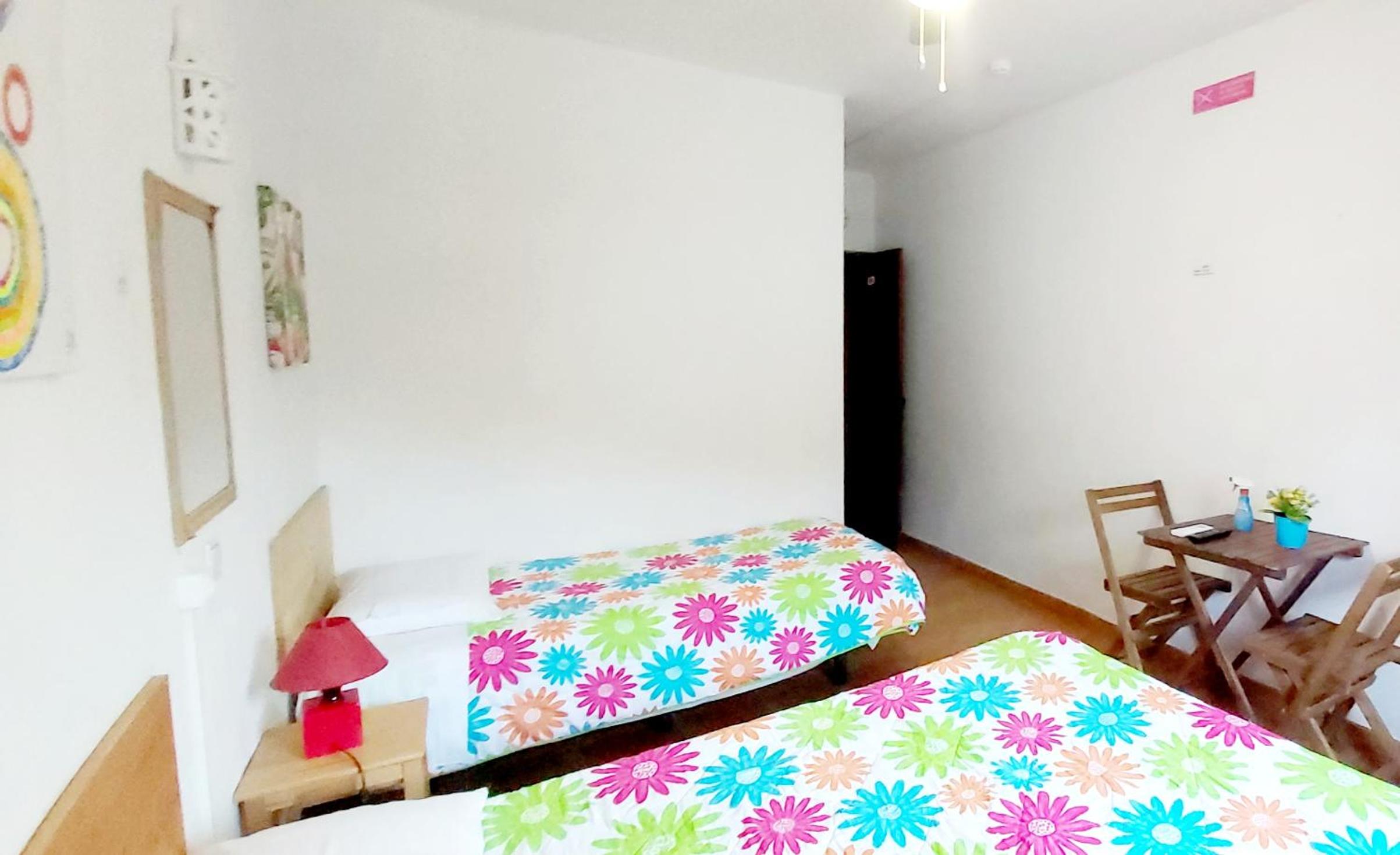 Twin Room - Photo 1