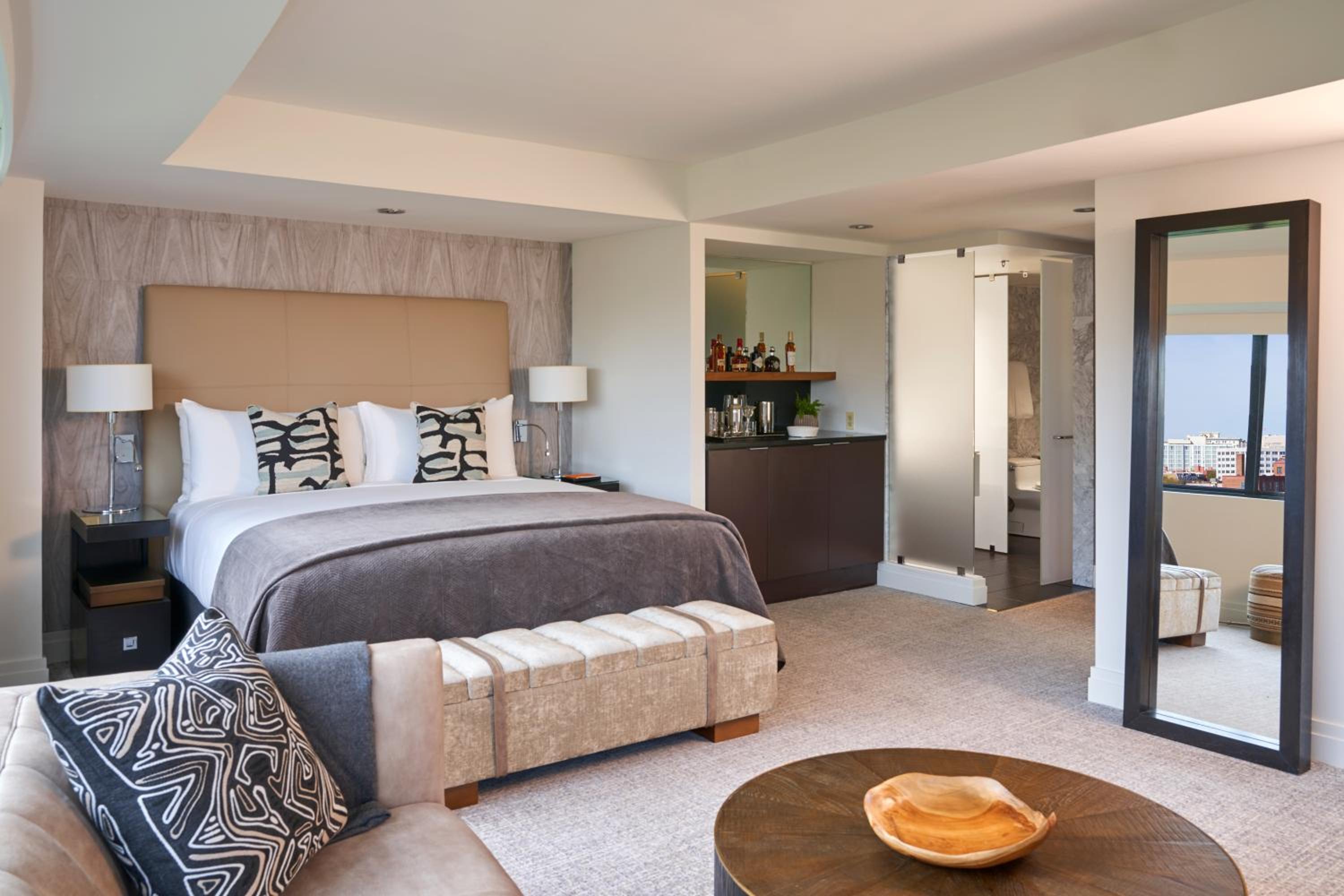 Junior Suite (Non Smoking)