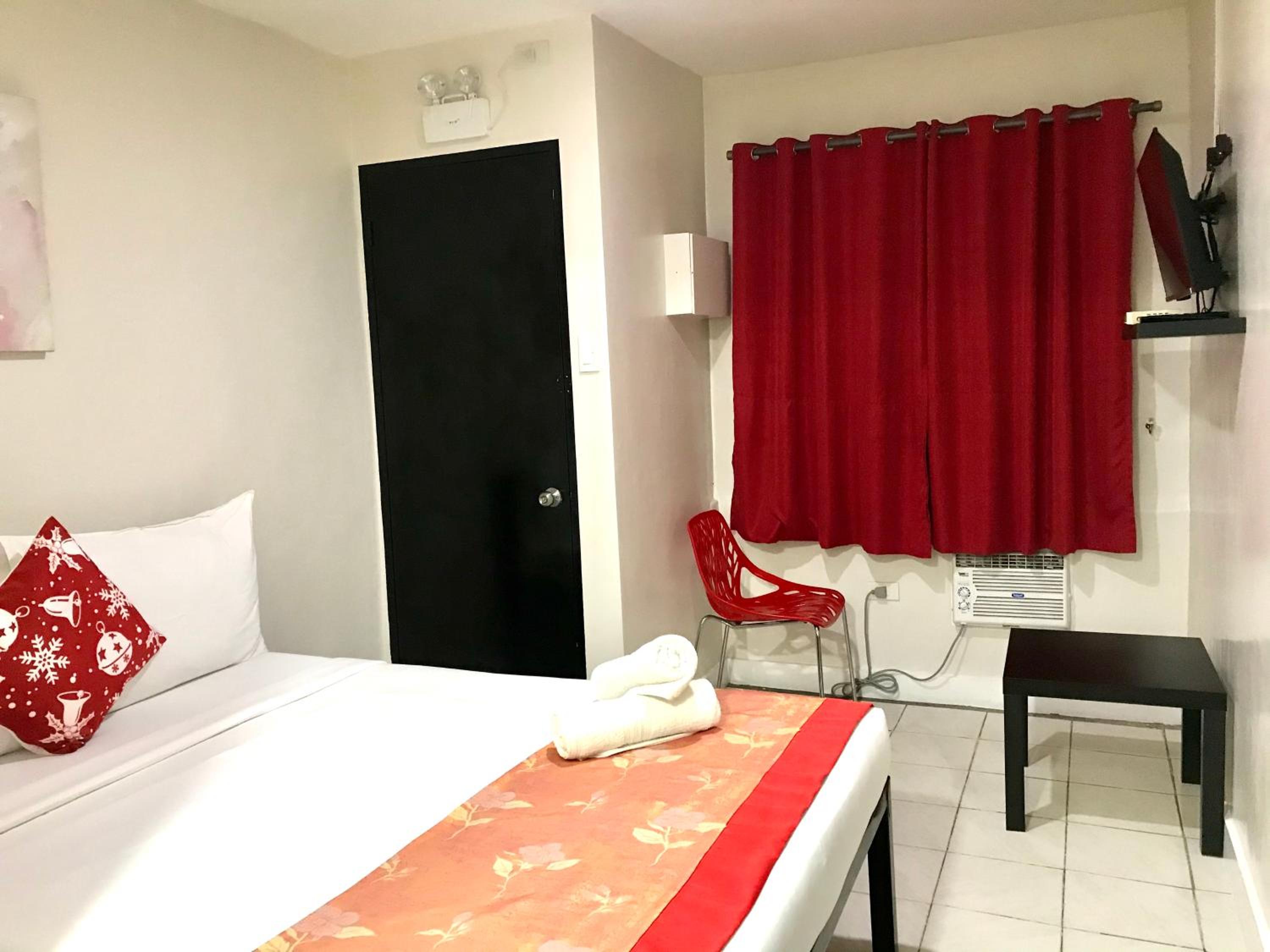 Economy Double Room photo 2