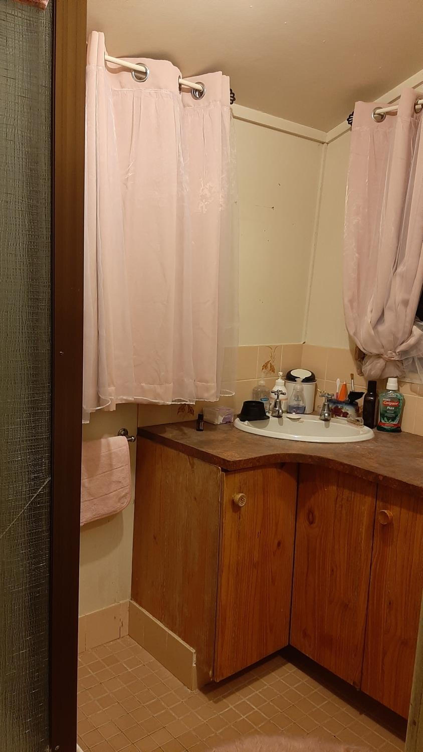 Budget Double Room - Photo 3