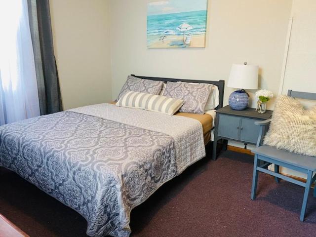 Deluxe Queen Room