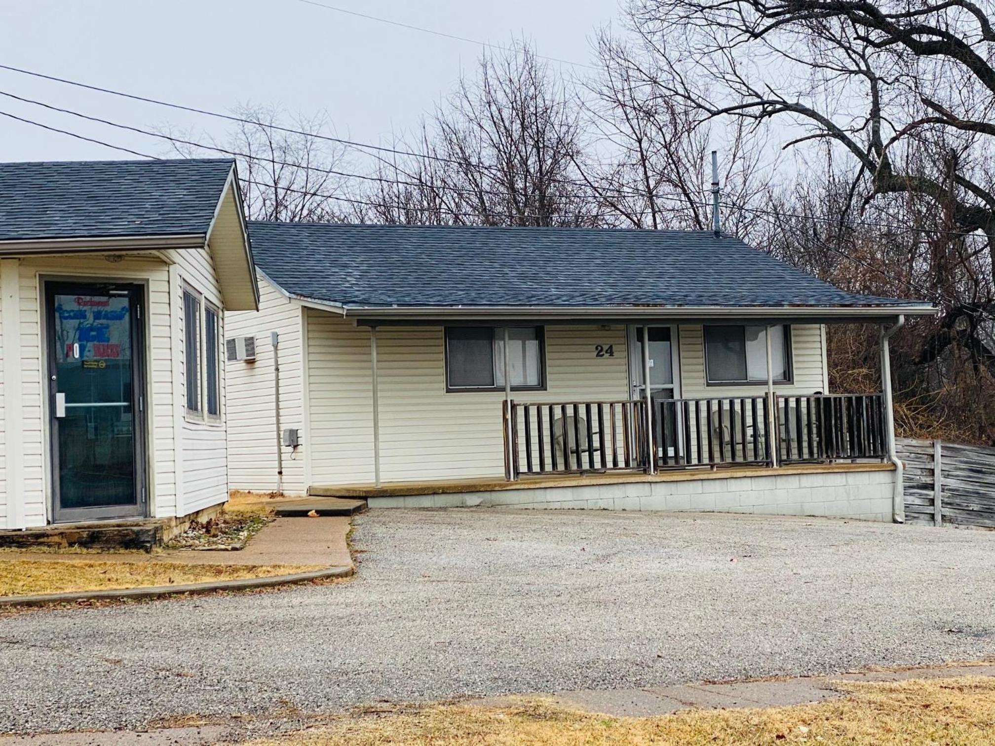 Two-Bedroom Bungalow photo 2