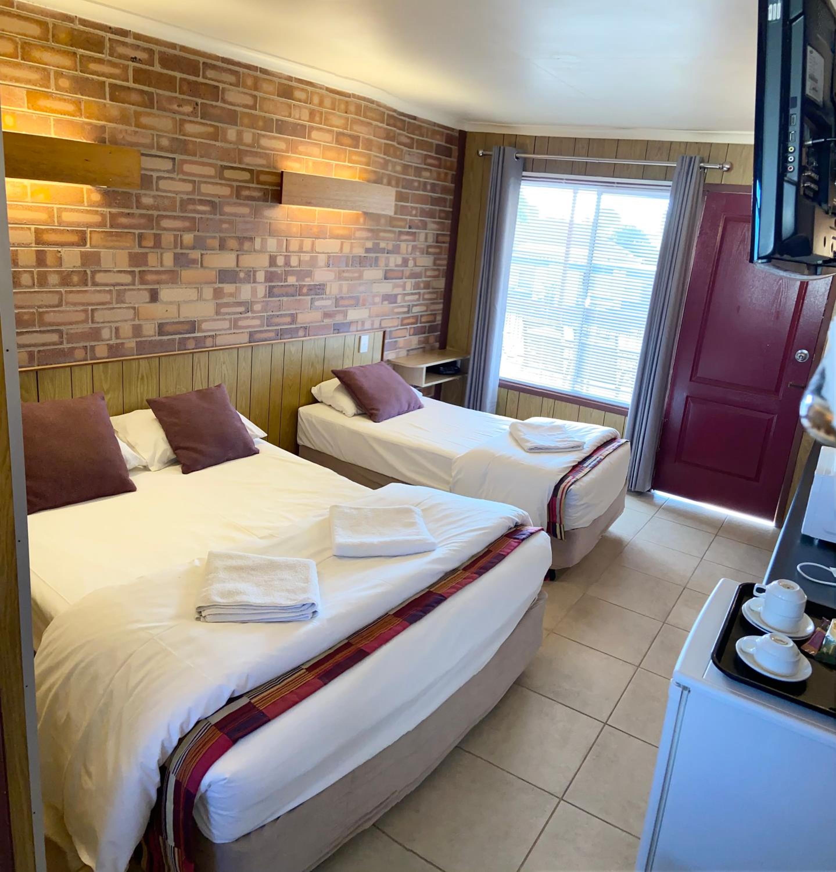 Deluxe Queen Room - Photo 1