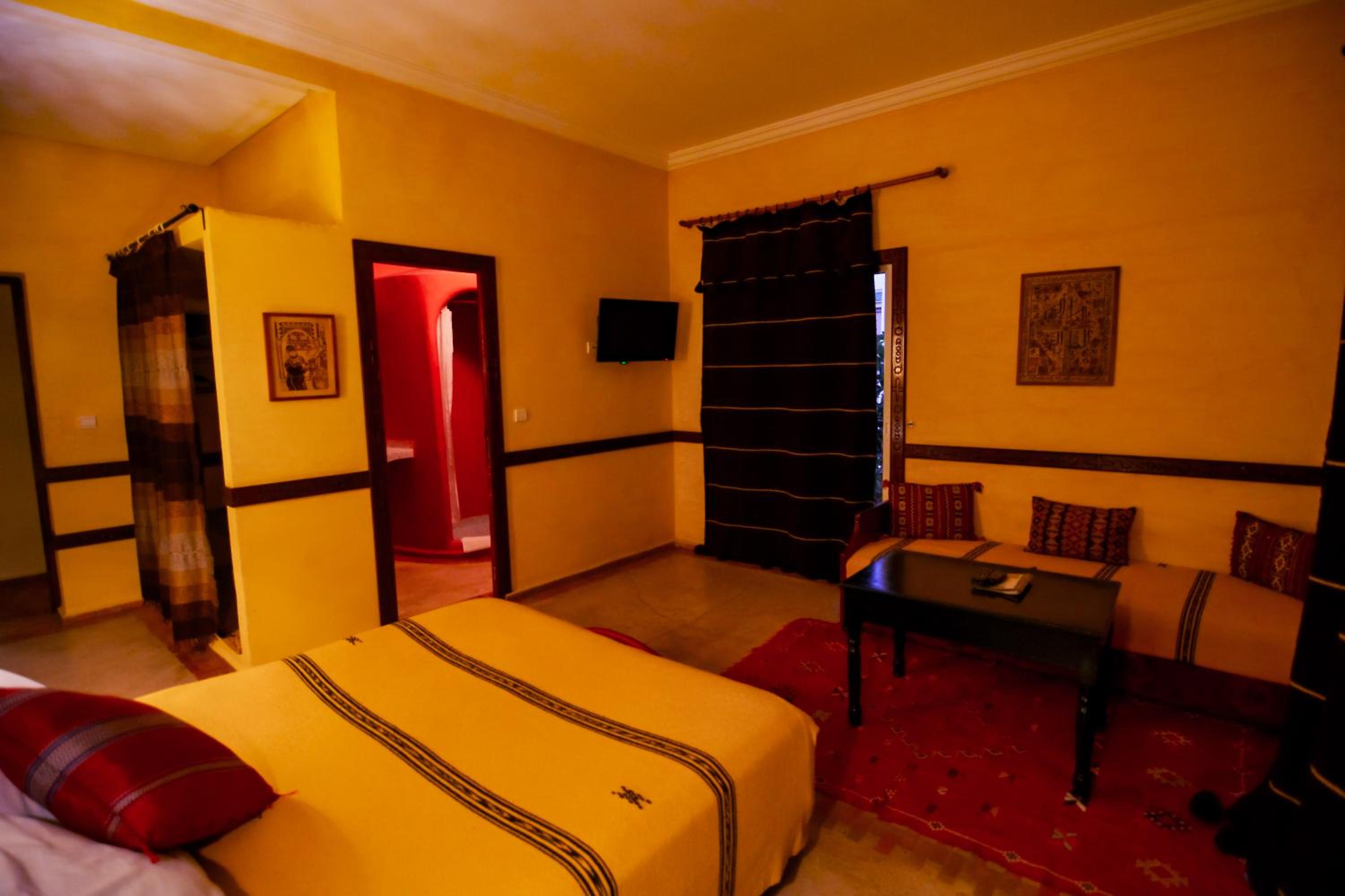 Standard Double Room - Photo 2