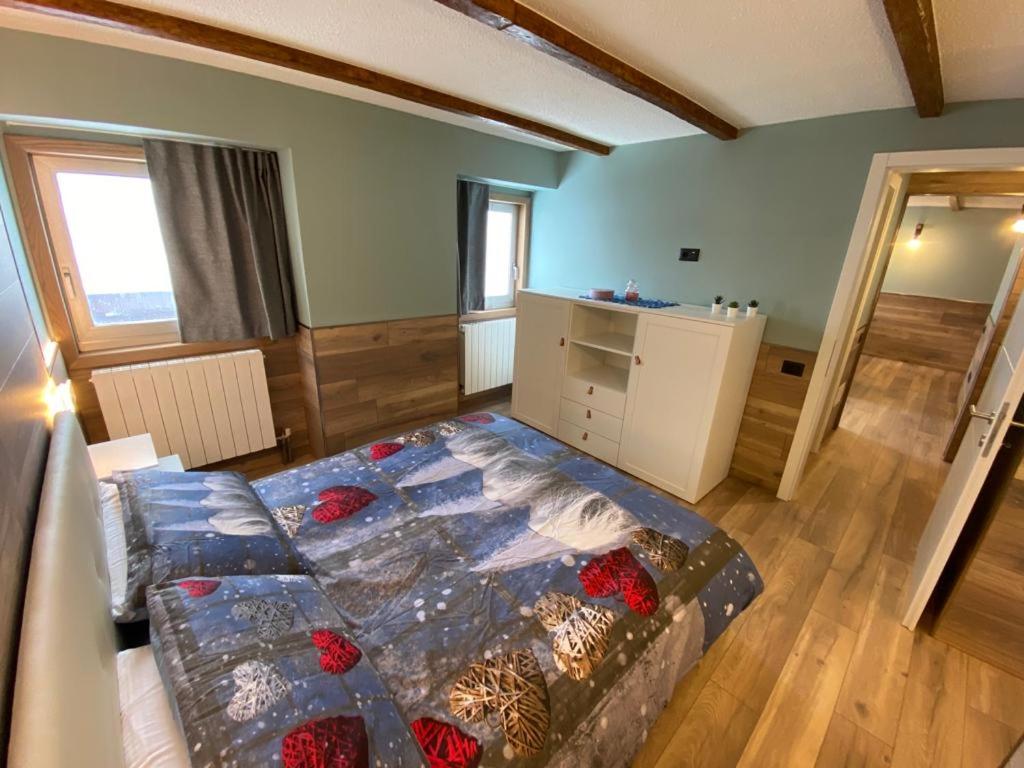 One-Bedroom Apartment - Photo 16