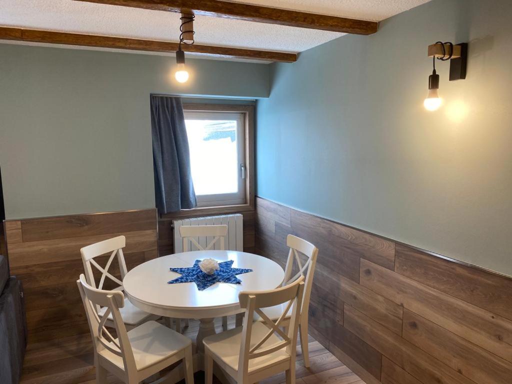 One-Bedroom Apartment - Photo 7